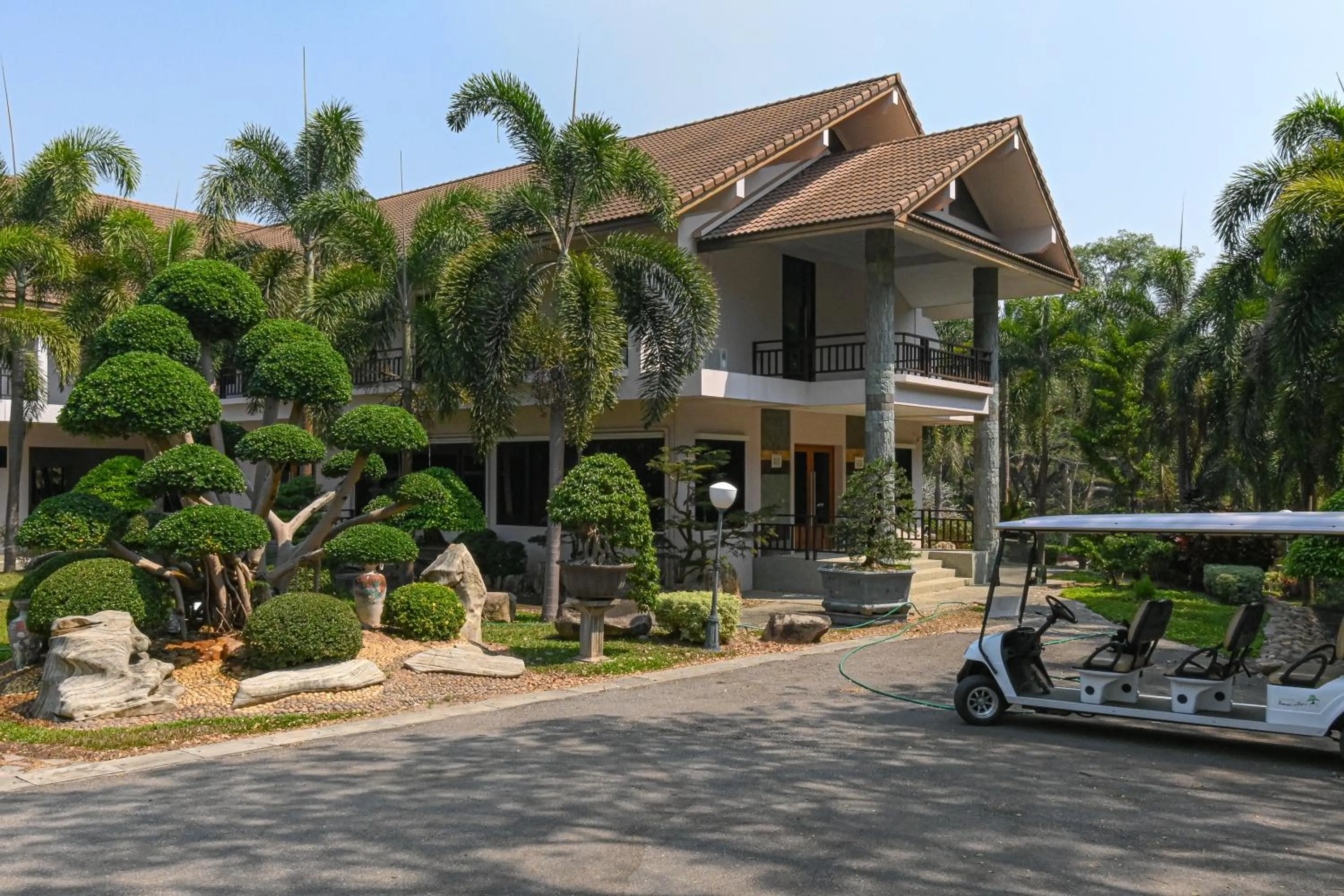 Property building in Suanphung Bonsai Village