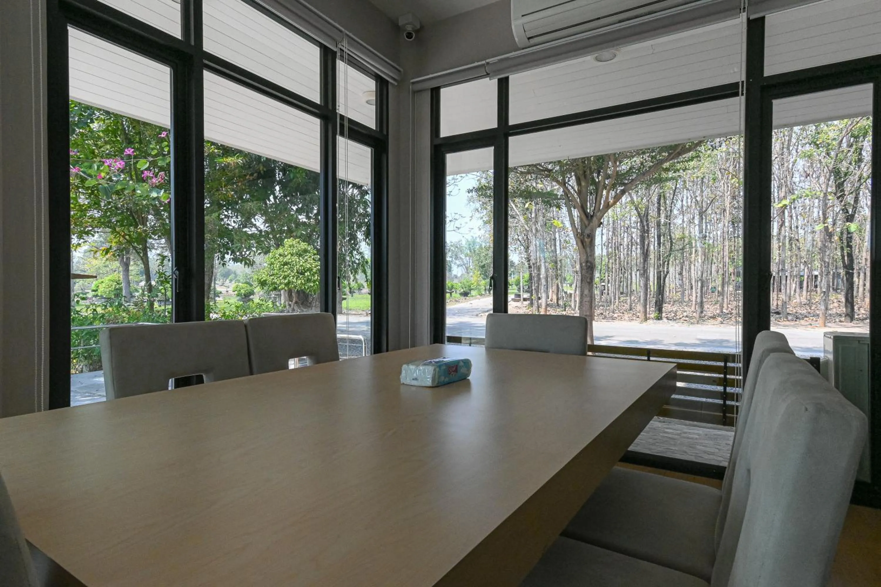 Dining area in Suanphung Bonsai Village