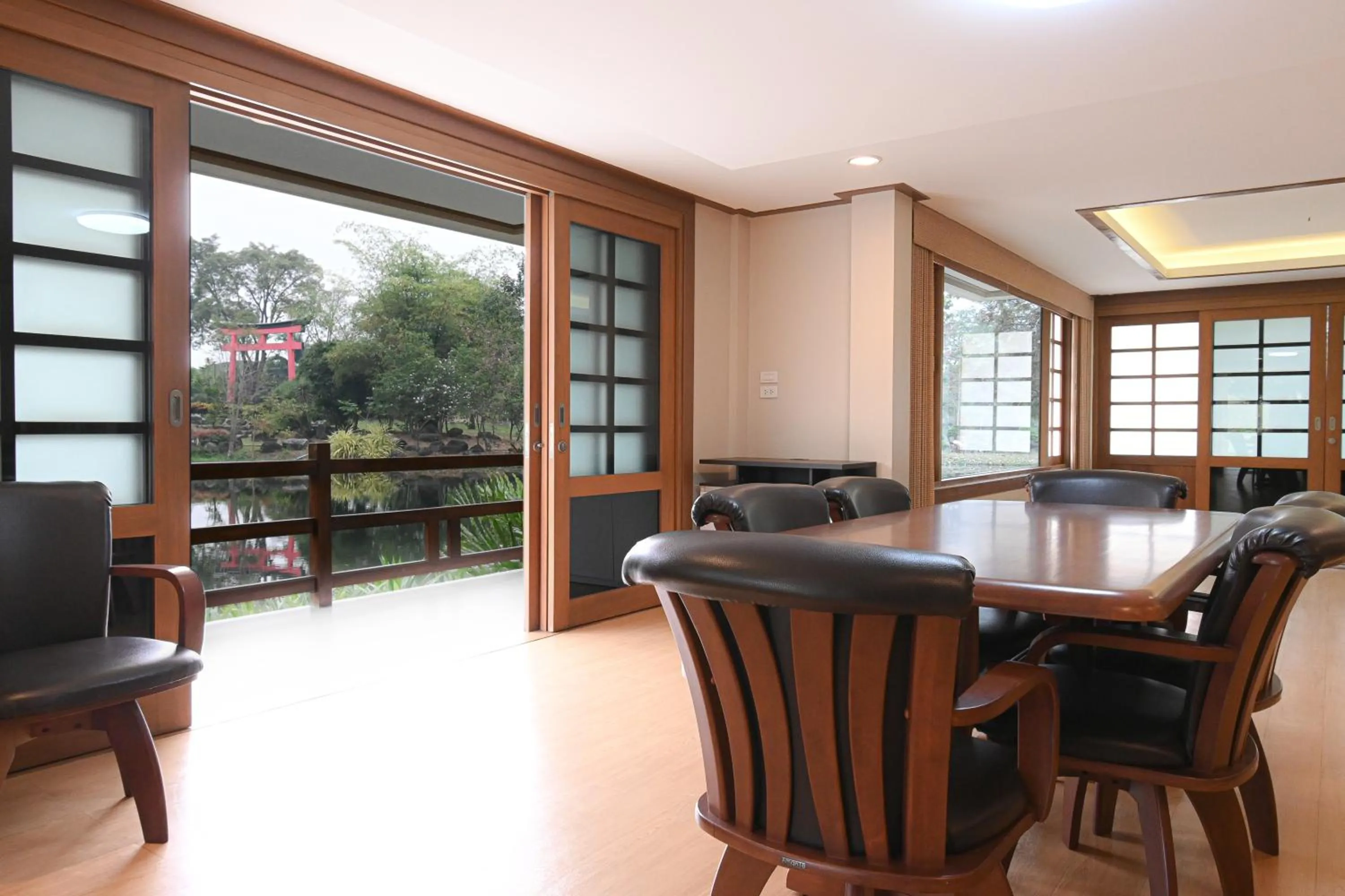 Living room in Suanphung Bonsai Village