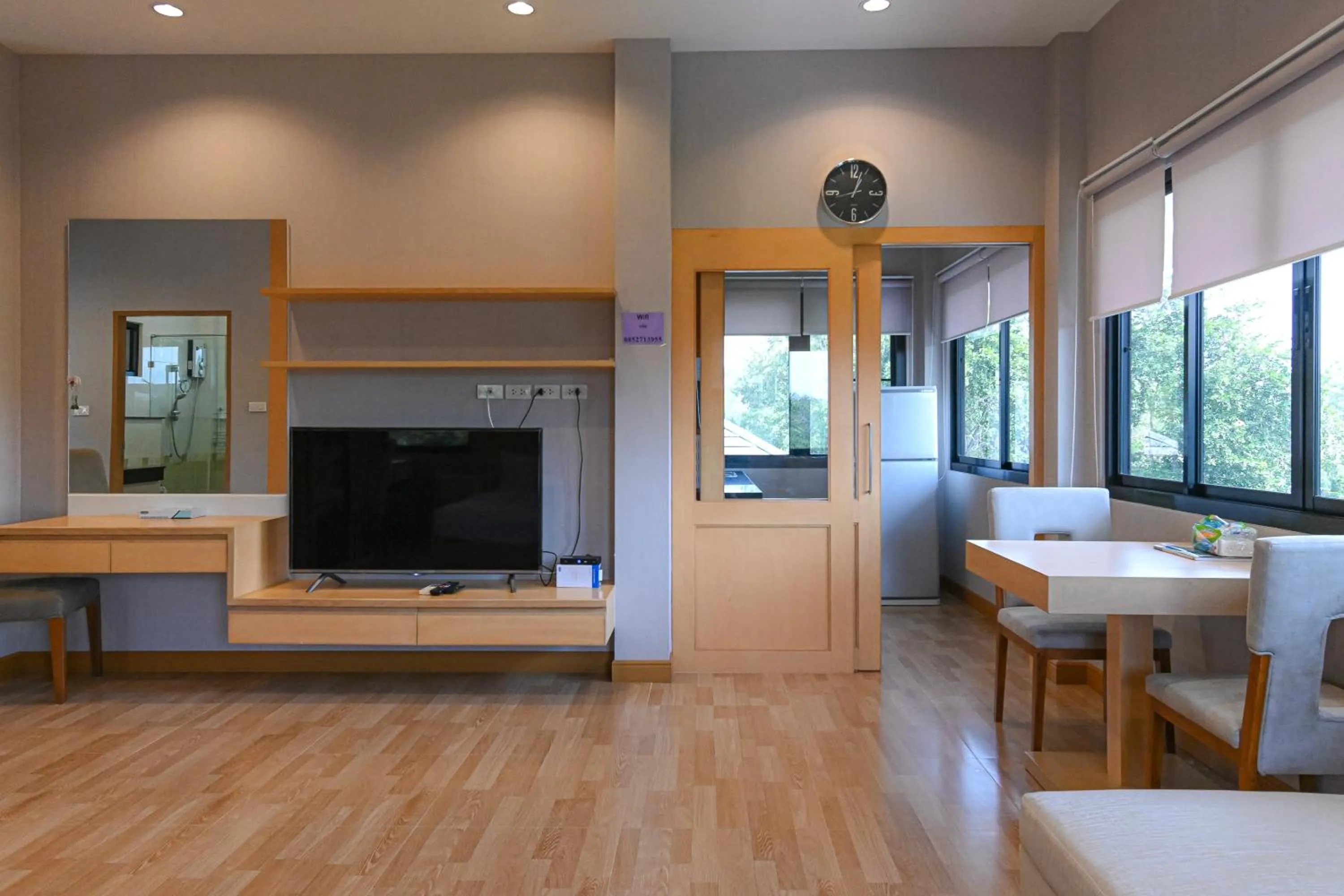 TV and multimedia in Suanphung Bonsai Village