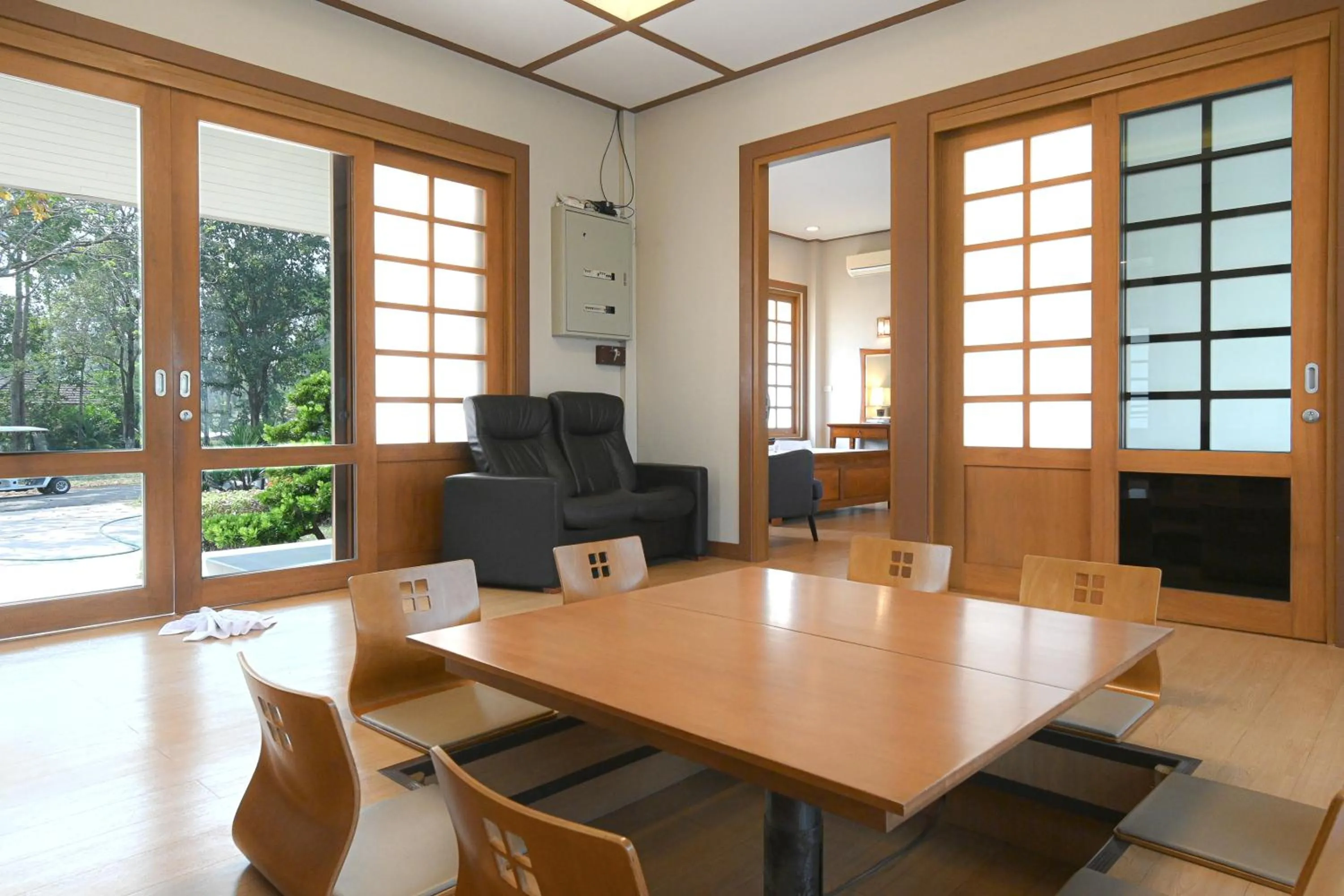 Living room in Suanphung Bonsai Village
