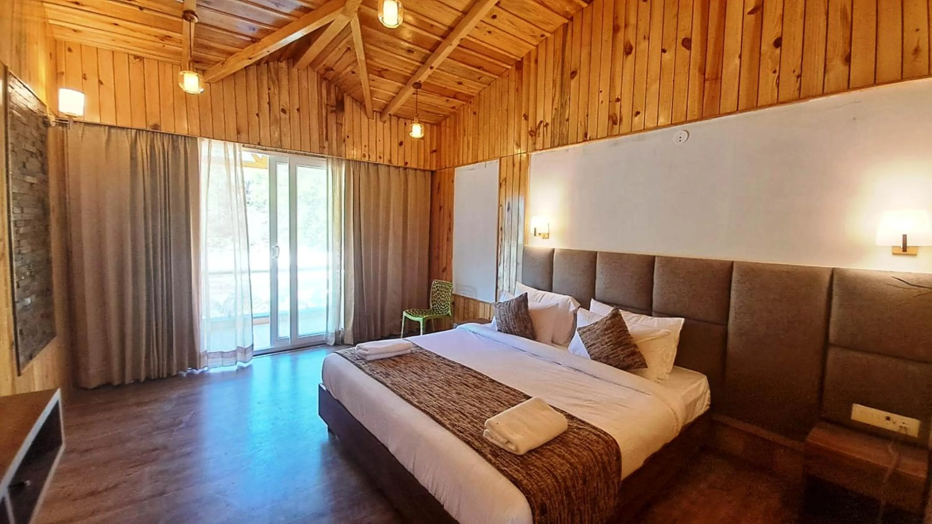 Bed in Qcent Woods Resort & Spa, Rishikesh