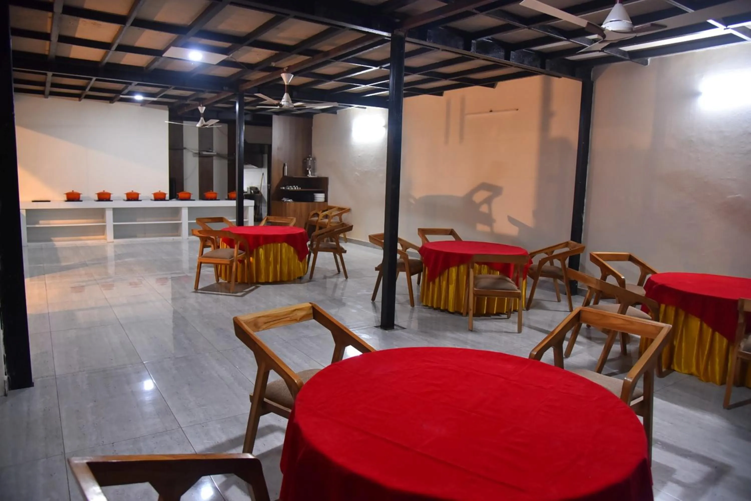 Restaurant/places to eat in Qcent Woods Resort & Spa, Rishikesh
