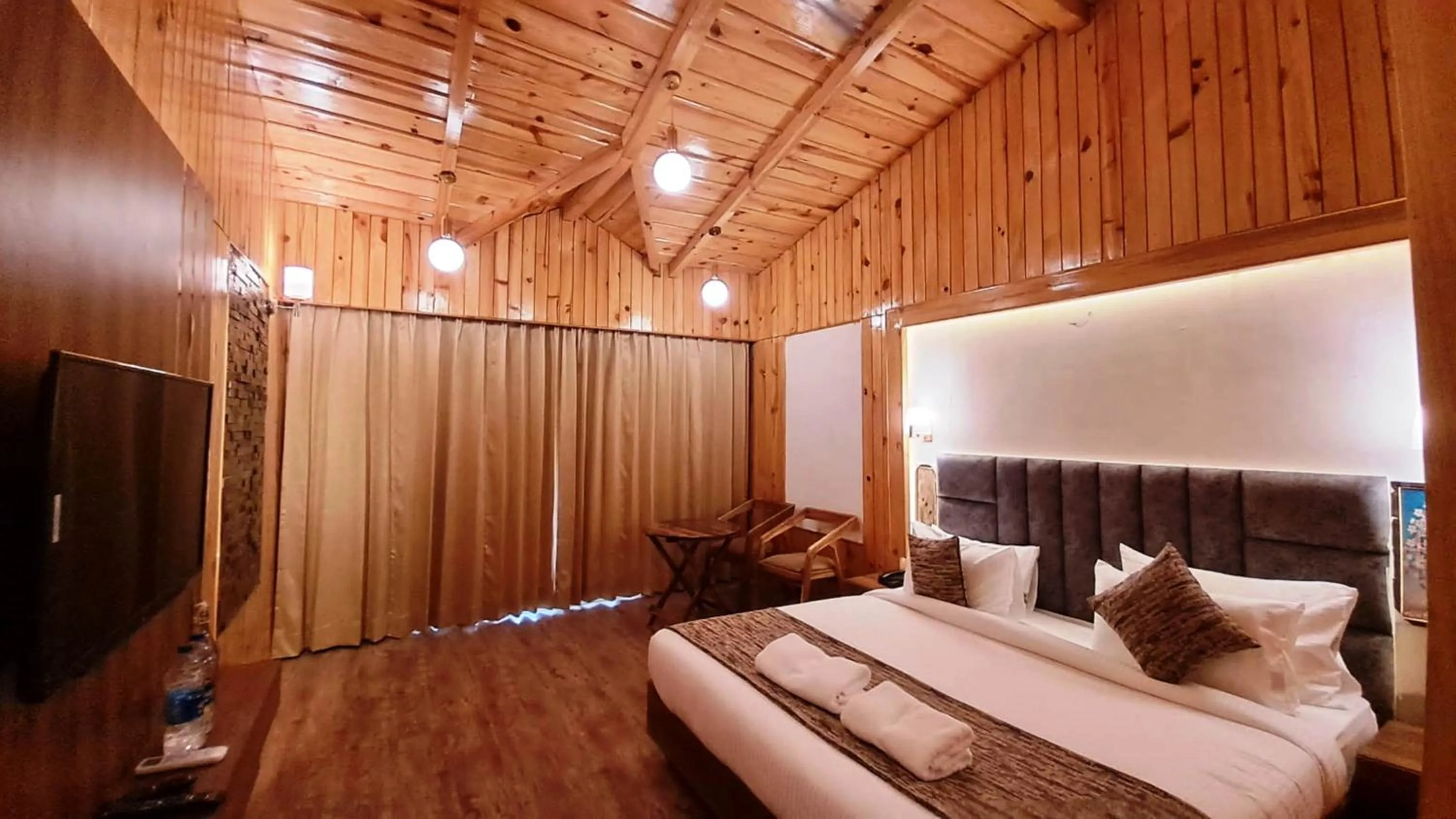 Bed in Qcent Woods Resort & Spa, Rishikesh