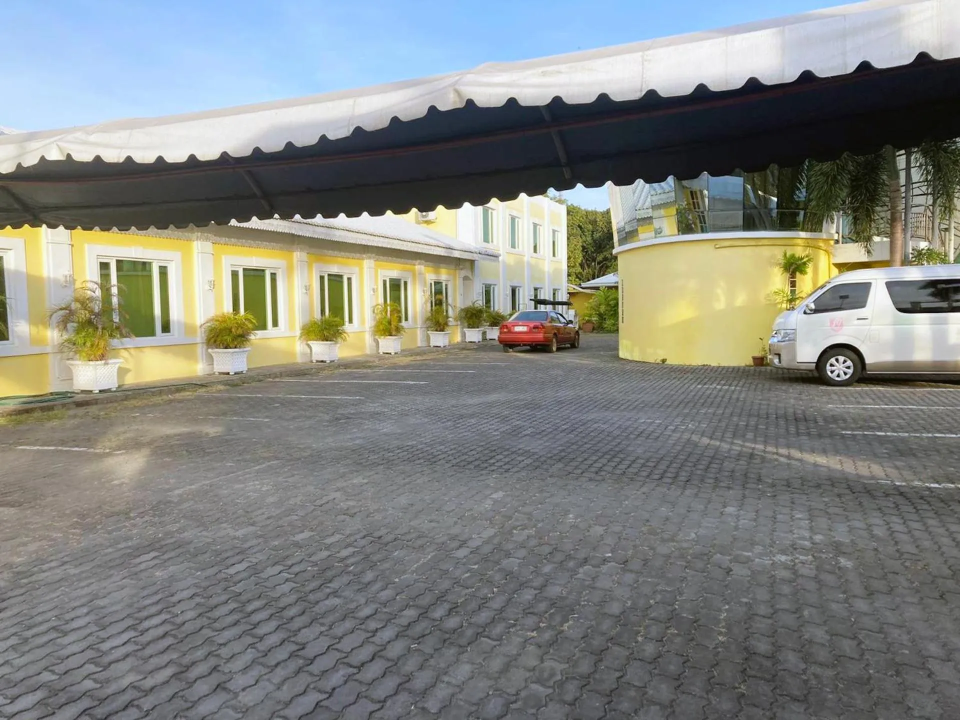 Property building in Fiesta Garden Hotel