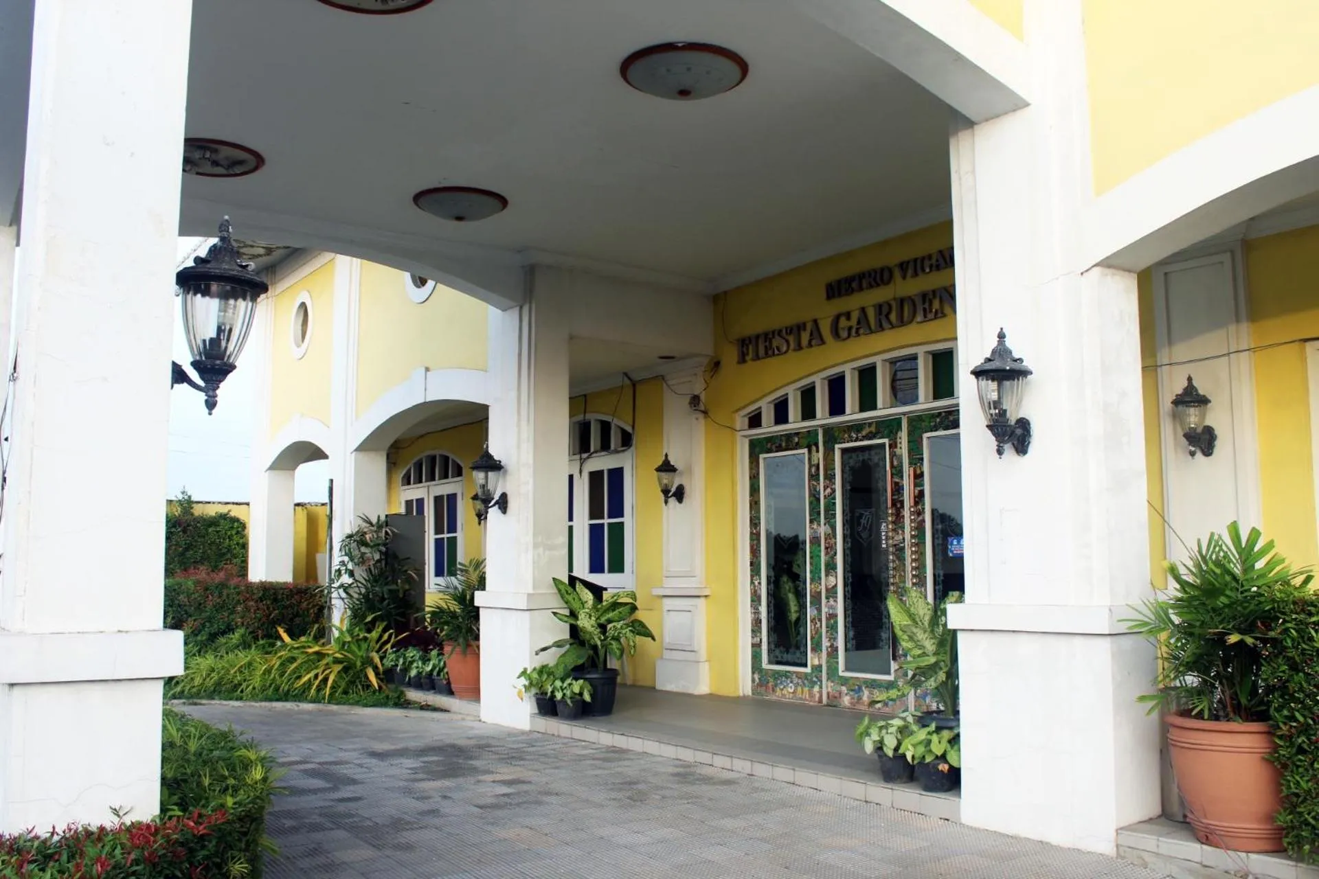 Facade/entrance in Fiesta Garden Hotel
