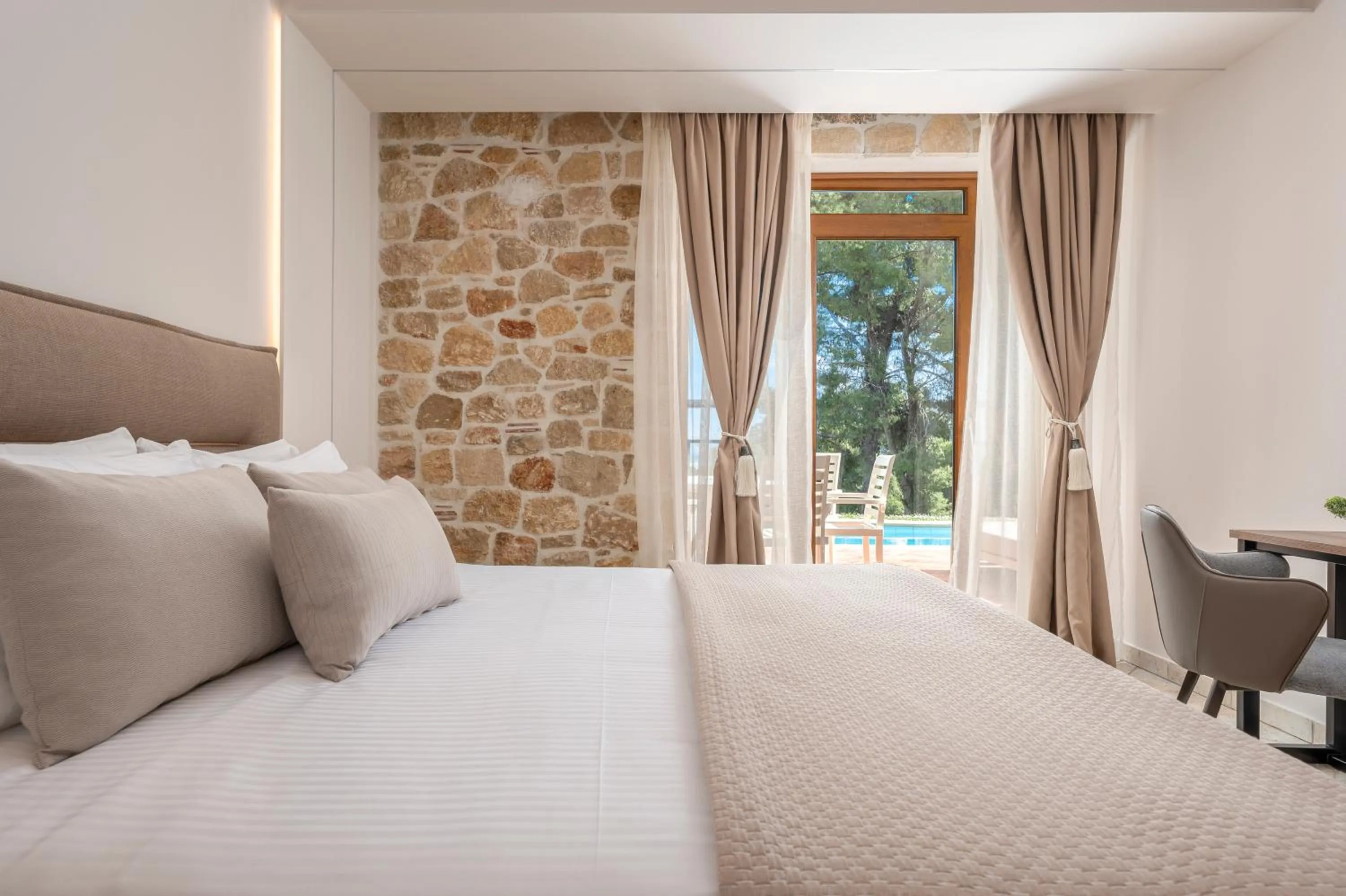 Bed in Alia Palace Hotel - Adults Only 16+