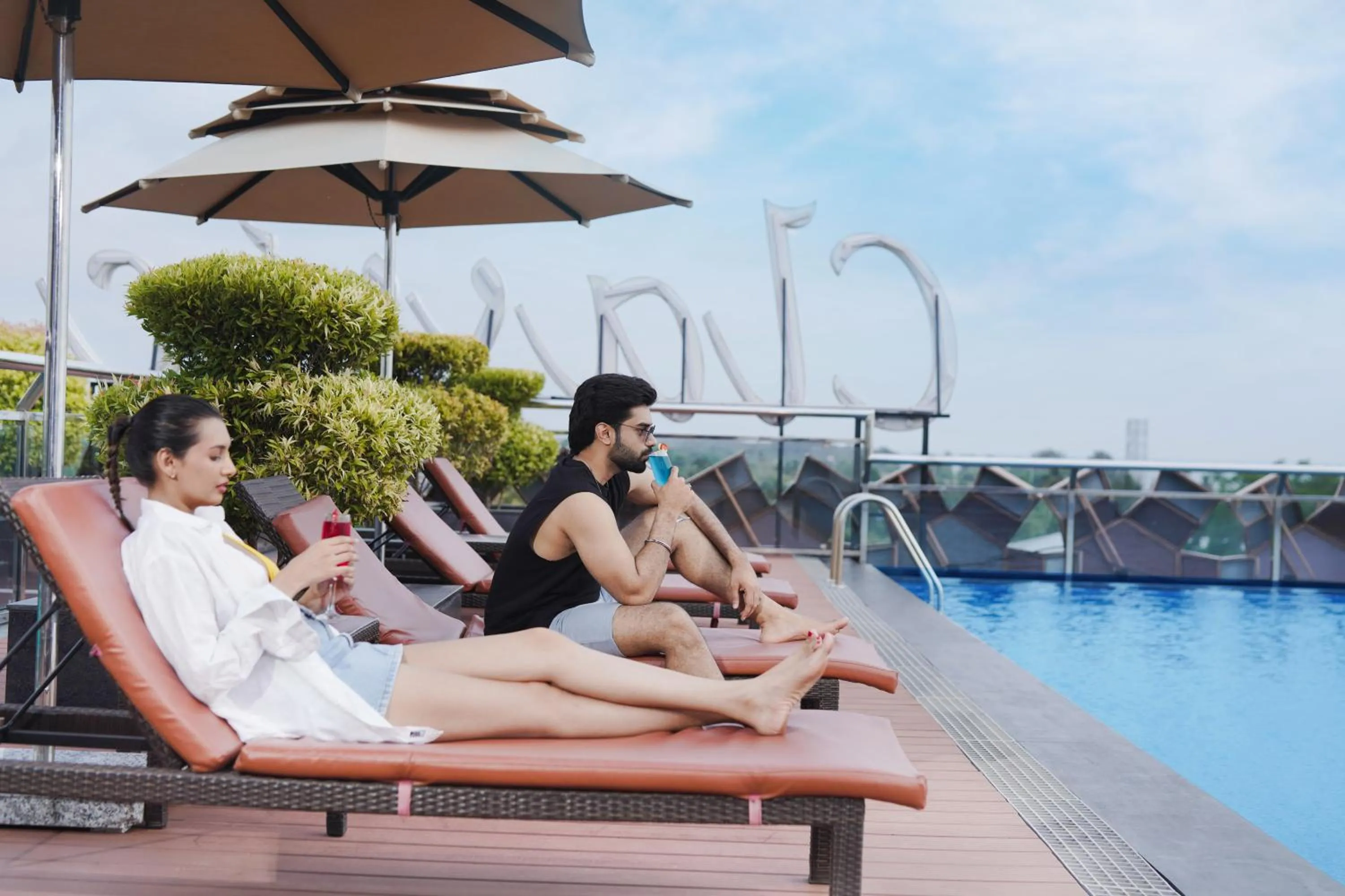 Swimming pool in Classic Regency