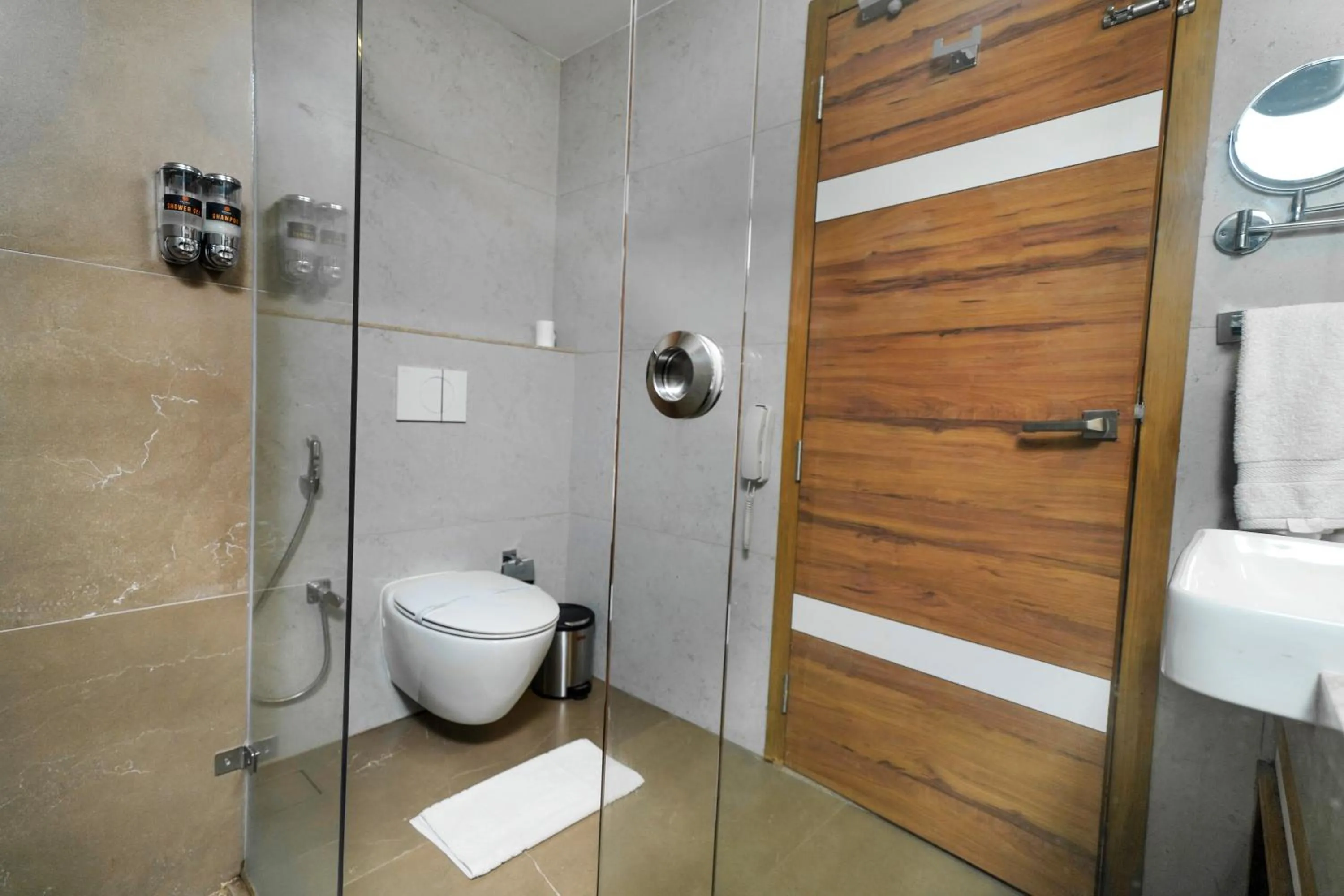 Bathroom in Classic Regency