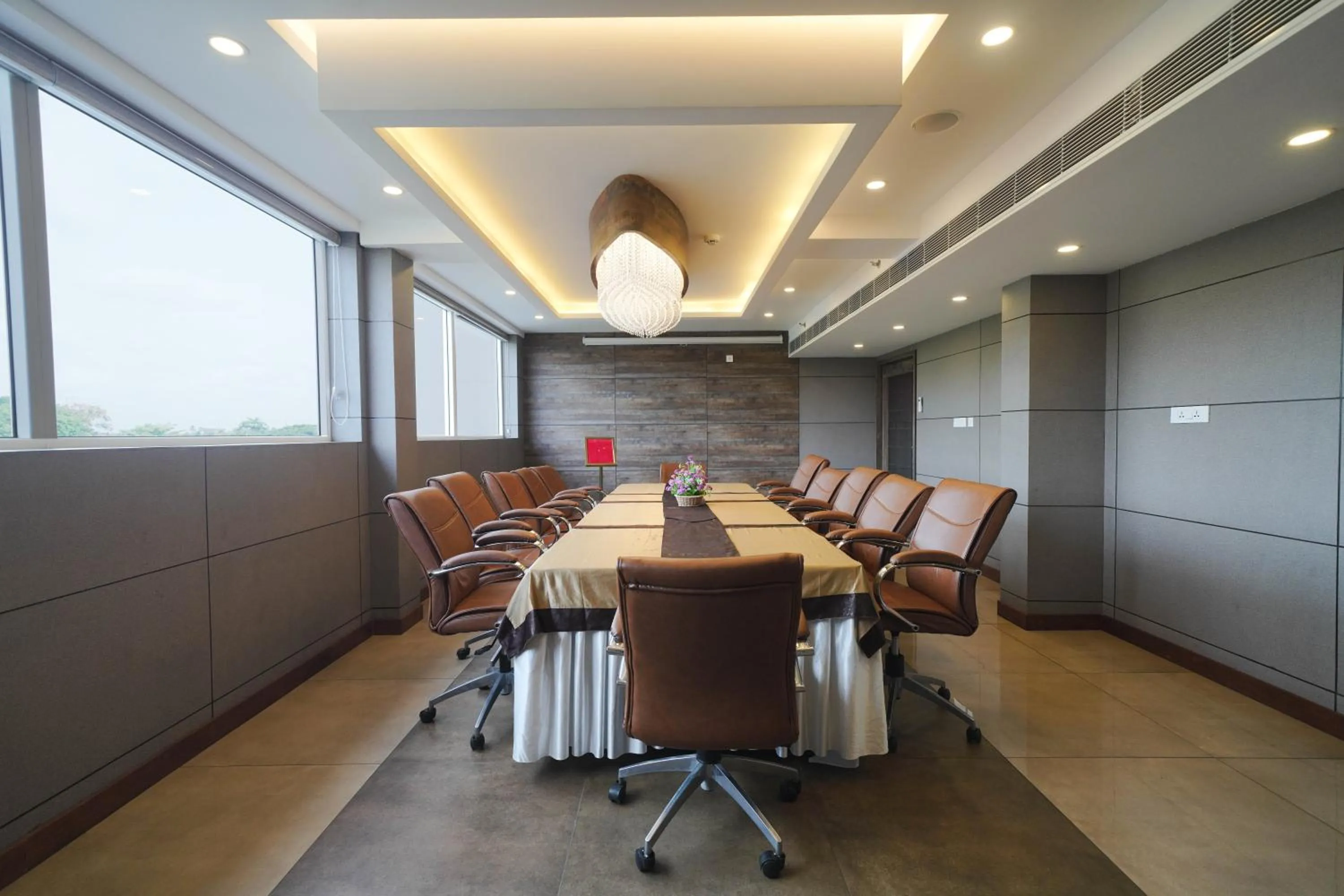 Business facilities in Classic Regency