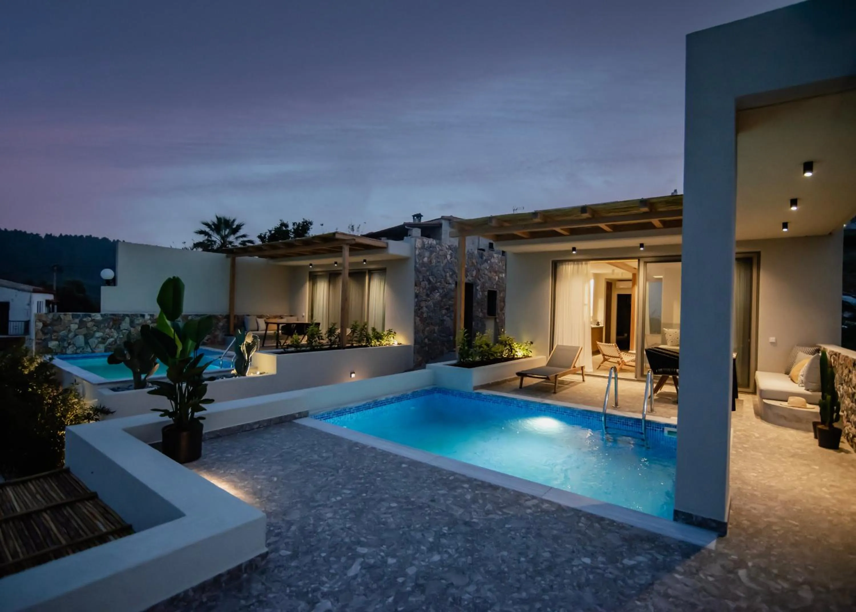 Swimming pool in Kaktus Suites Private Pool