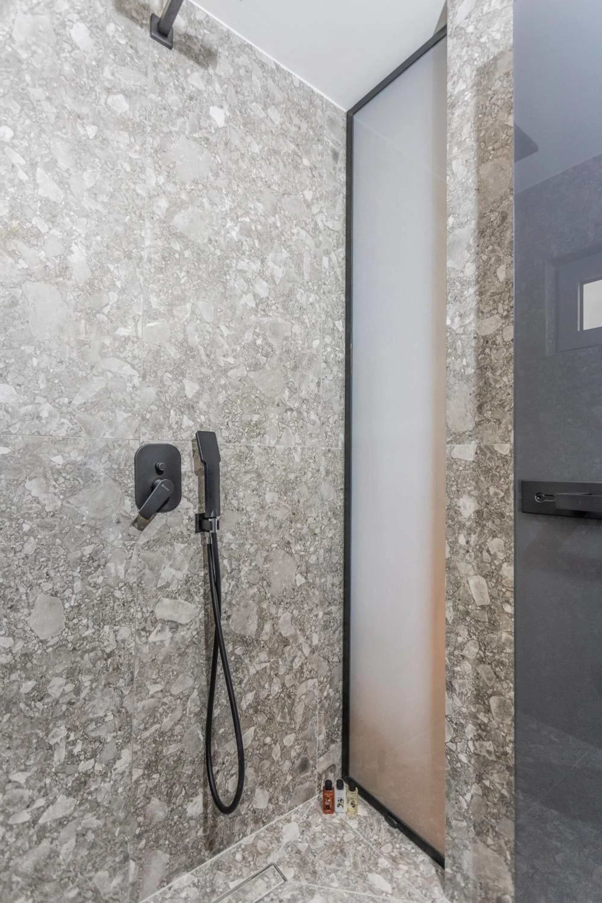 Shower in Kaktus Suites Private Pool