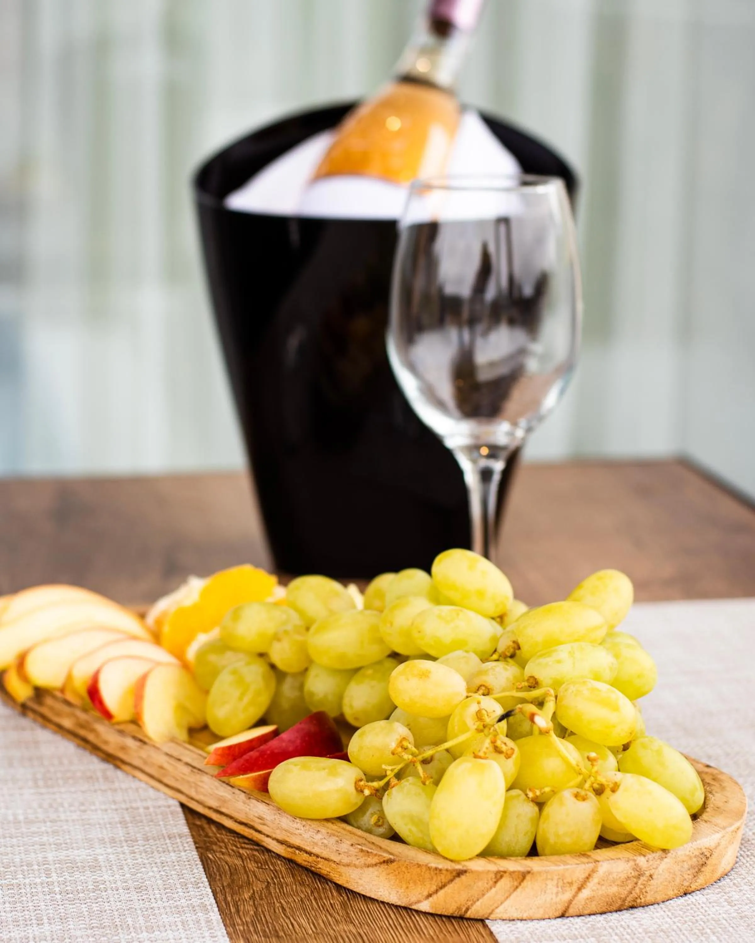 Food and drinks in Kaktus Suites Private Pool