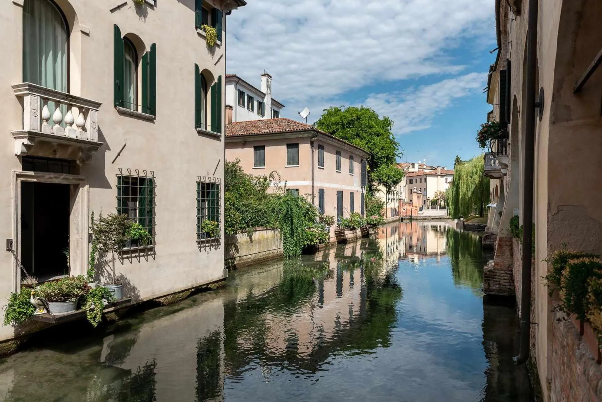 River view in Buranelli Charme Rooms