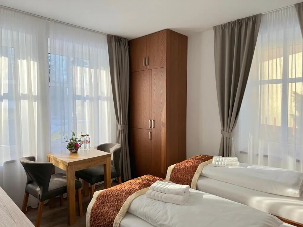 Bed in SYNEK Pension