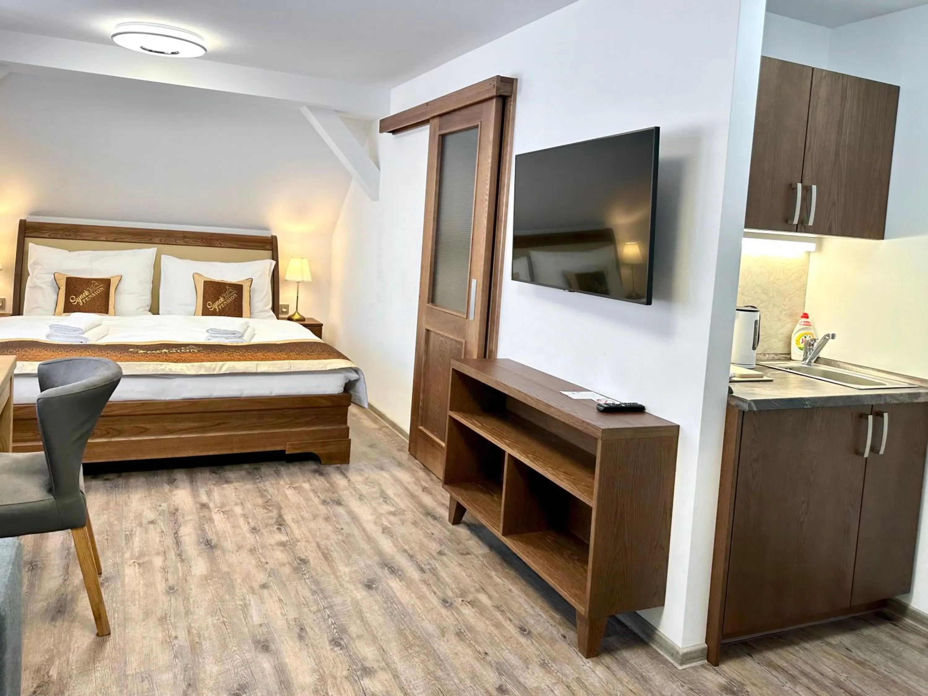 Bed in SYNEK Pension