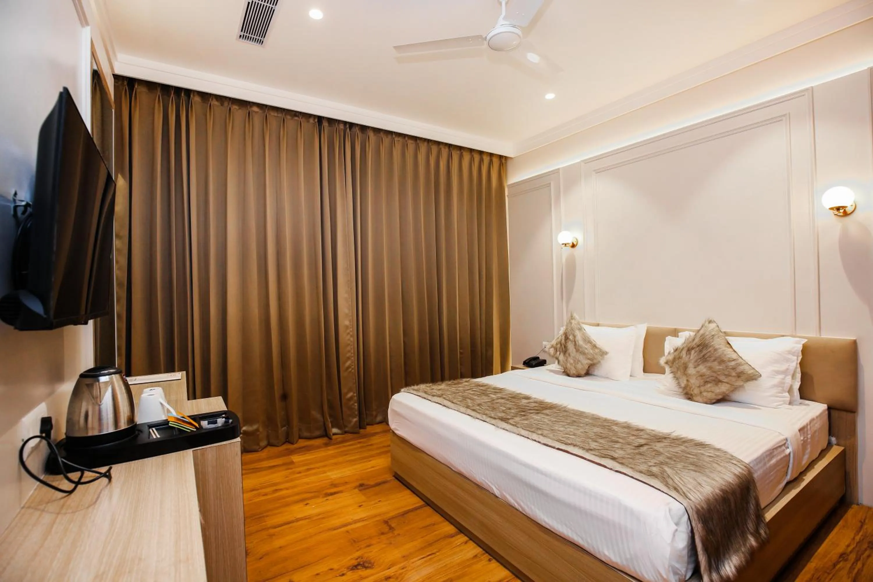 Bedroom, Bed in Hotel Euphoria Green