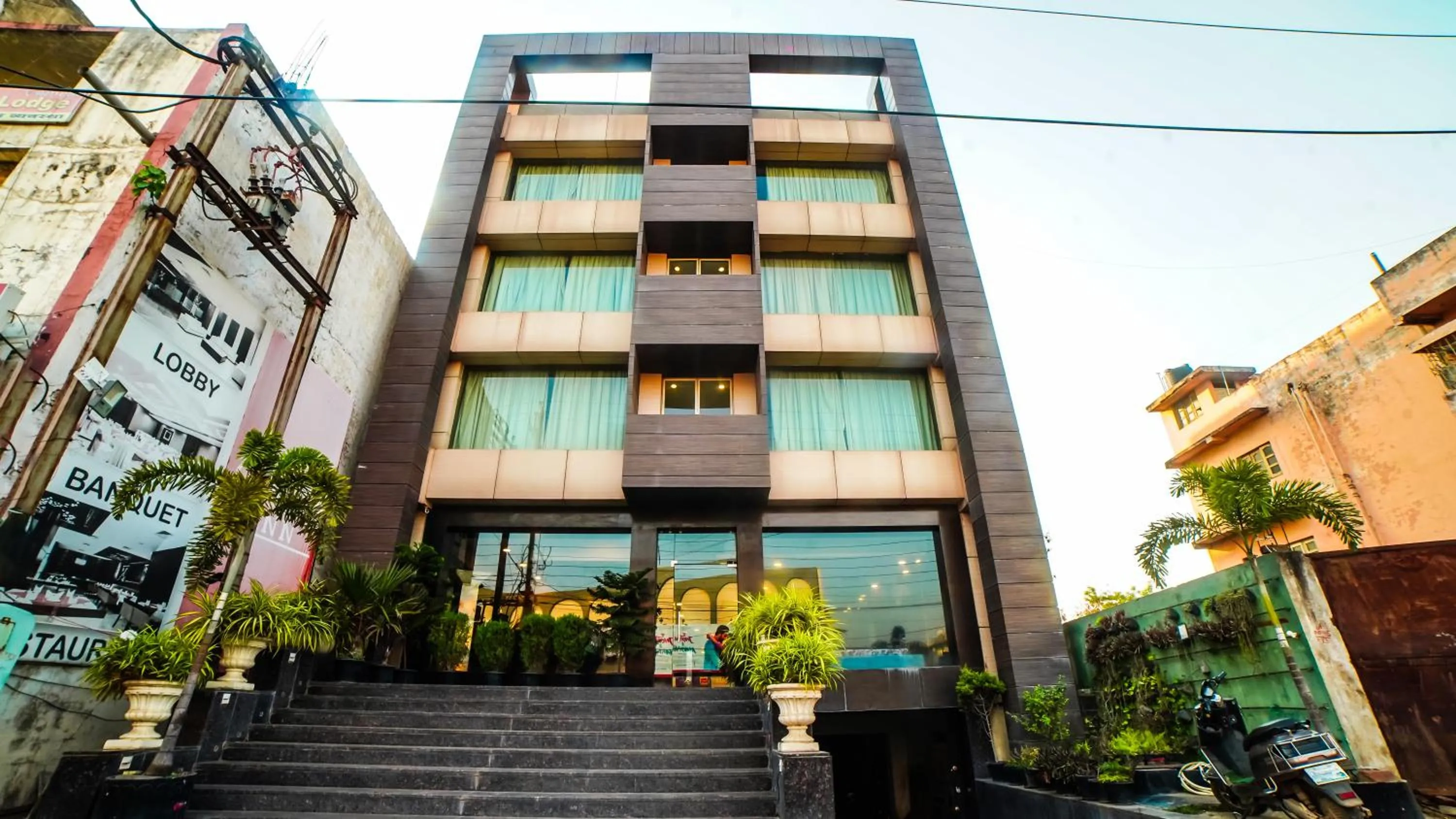 HOTEL GARNET
