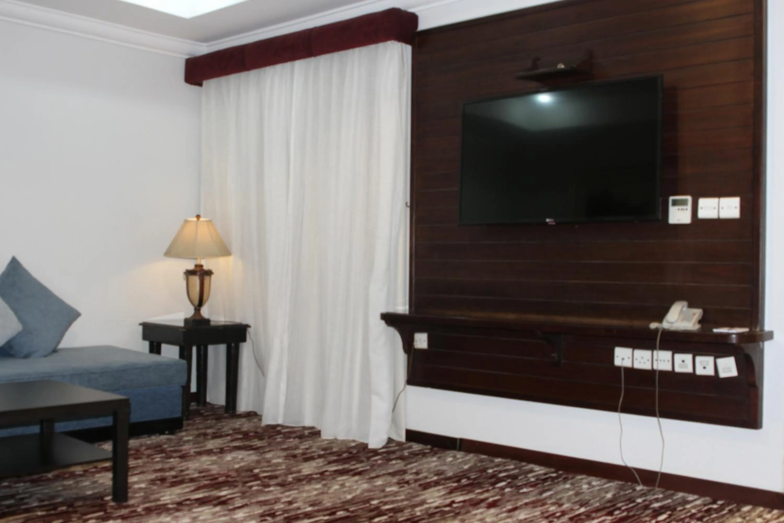 TV and multimedia in Carawan Al Khaleej Hotel Olaya