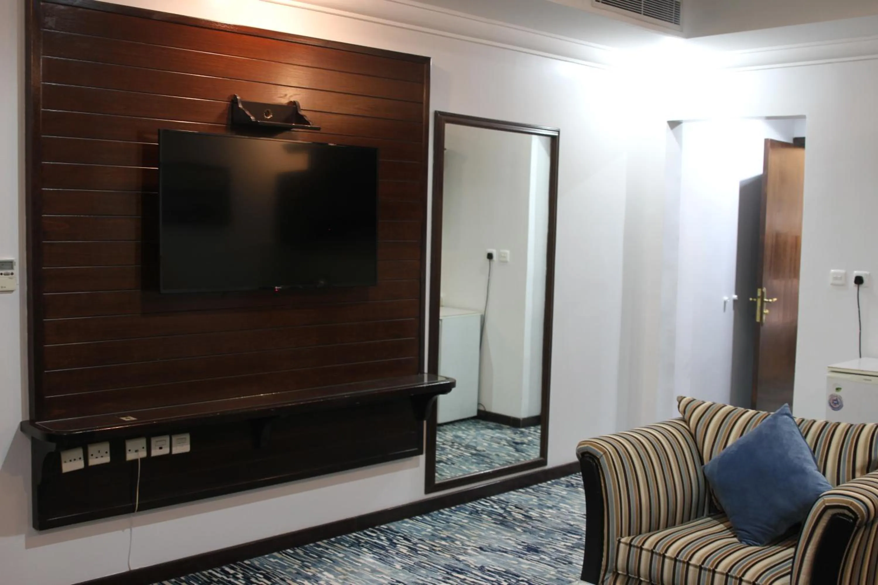 TV and multimedia in Carawan Al Khaleej Hotel Olaya