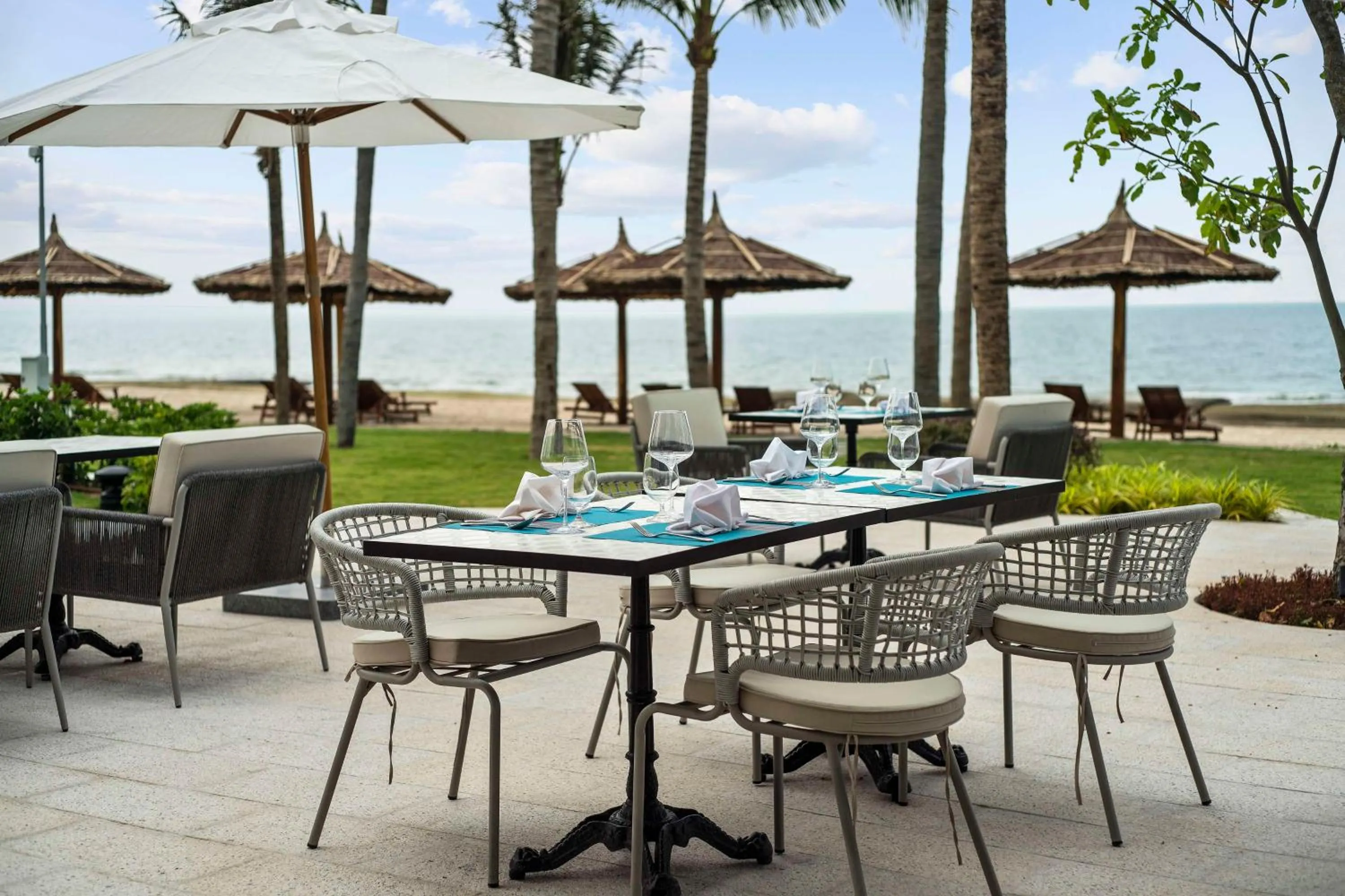 Restaurant/places to eat in Angsana Ho Tram