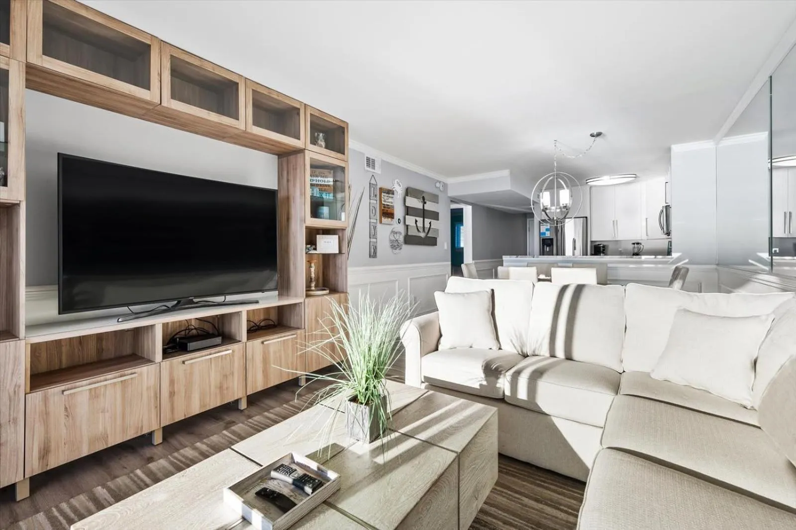 Oceanfront 2 Bedroom Modern Beach Condo w Pool