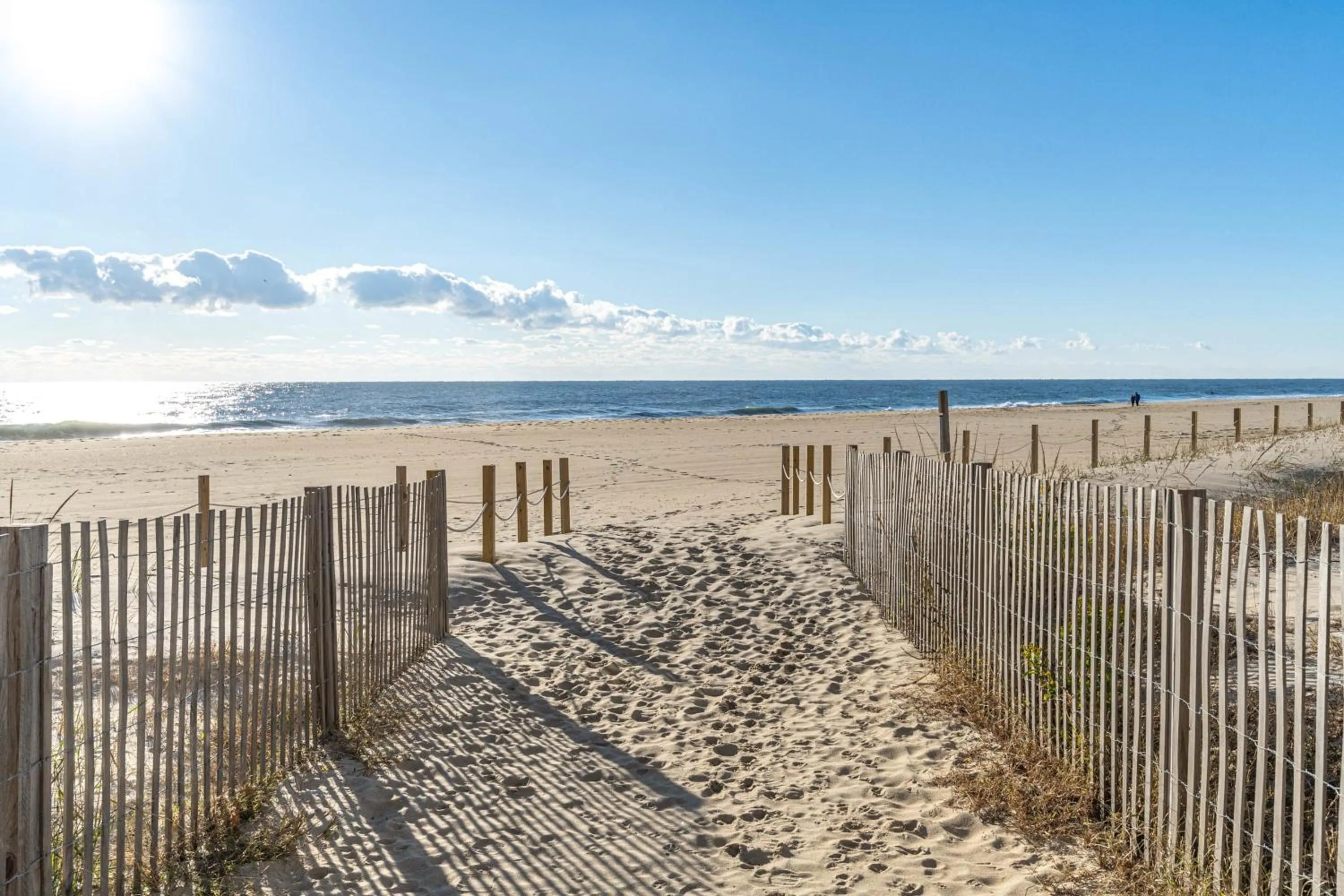 Oceanfront 2 Bedroom Modern Beach Condo w Pool