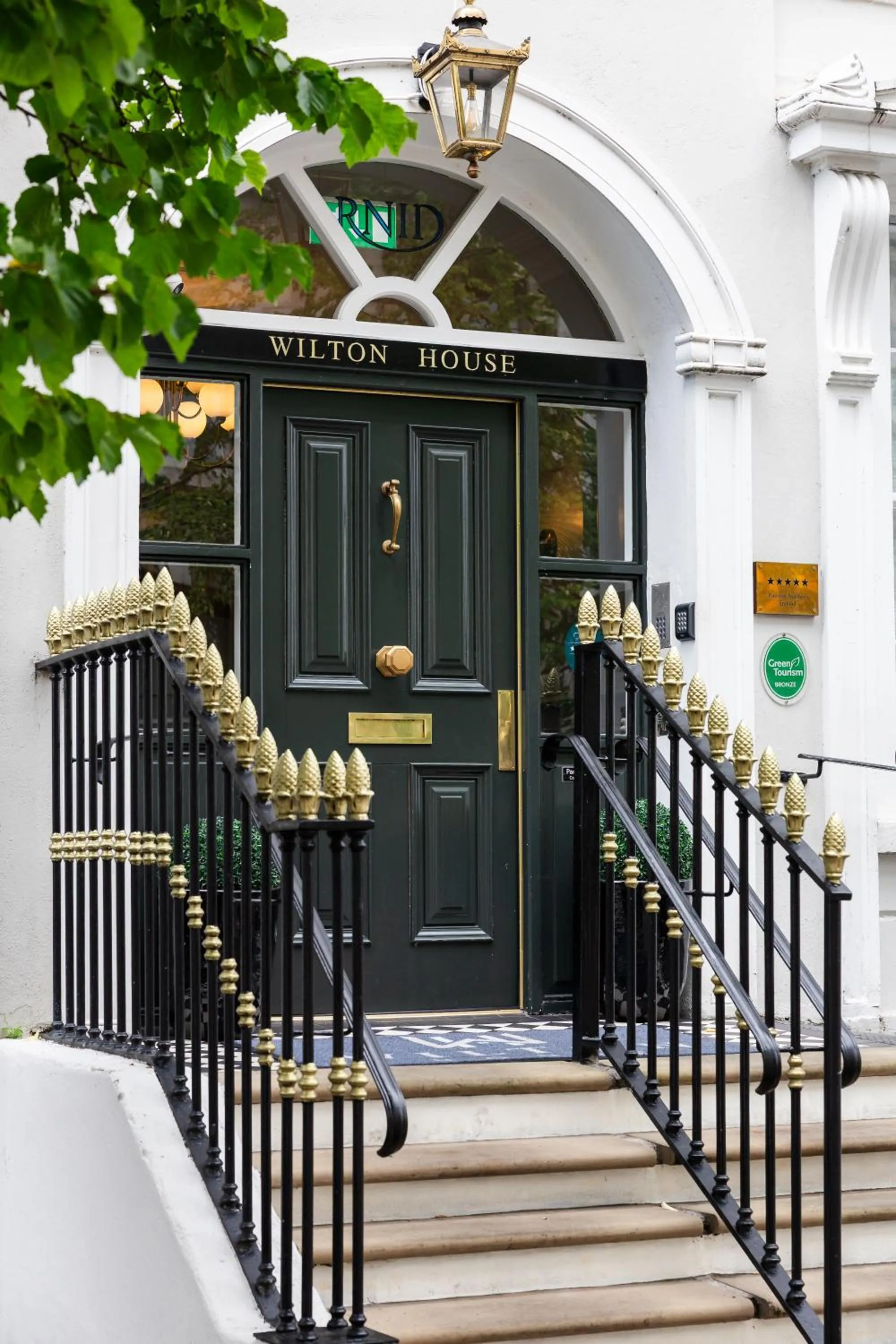 Facade/entrance in Wilton House