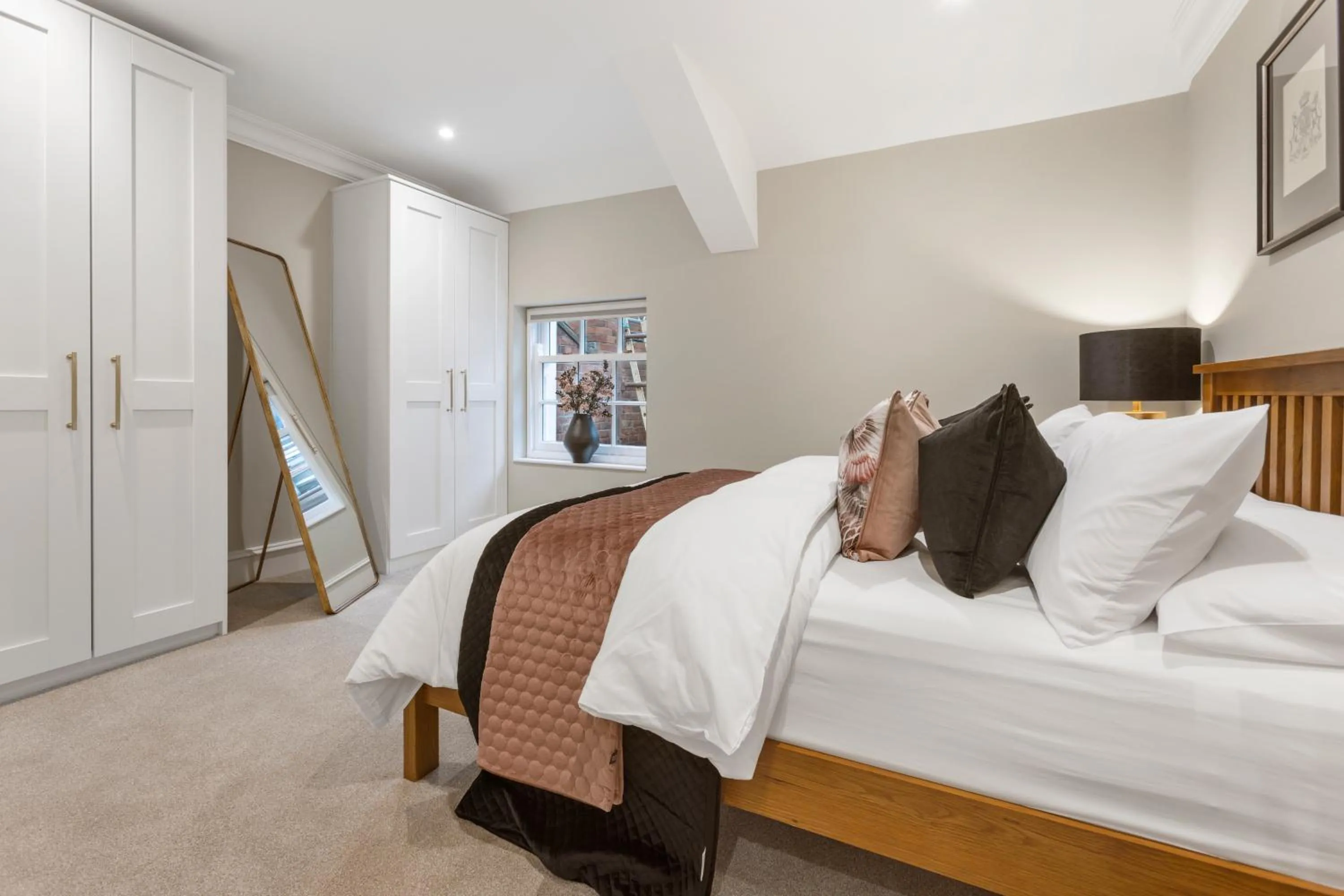 Bedroom, Bed in Wilton House
