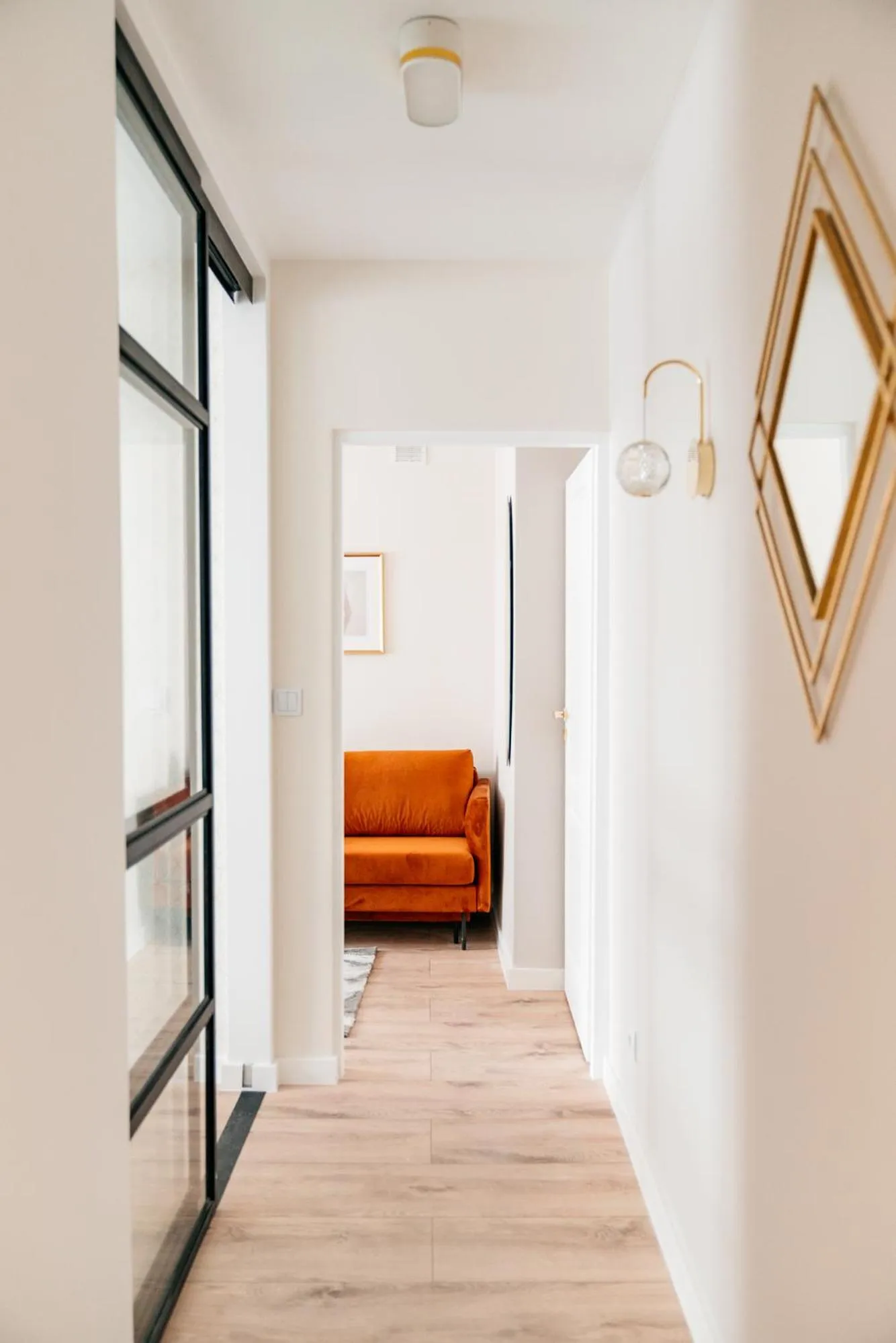 Seating area in Crystal House II - LoftAffair Collection