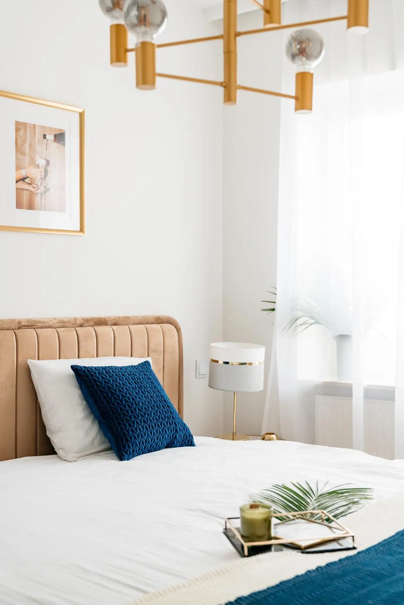 Bedroom, Bed in Crystal House II - LoftAffair Collection