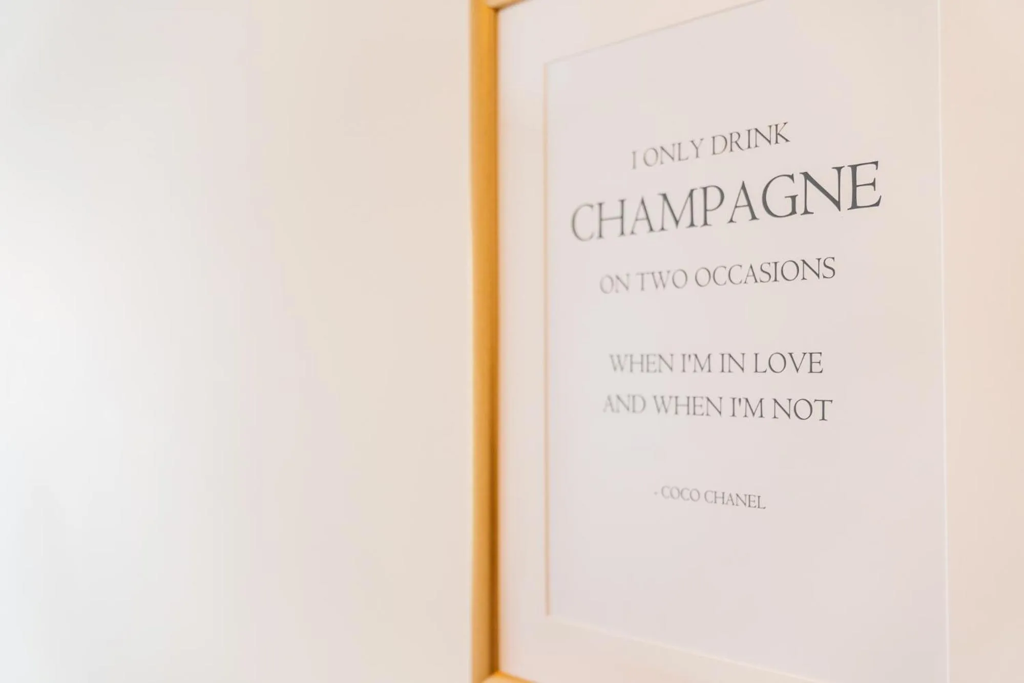 Decorative detail in Crystal House II - LoftAffair Collection