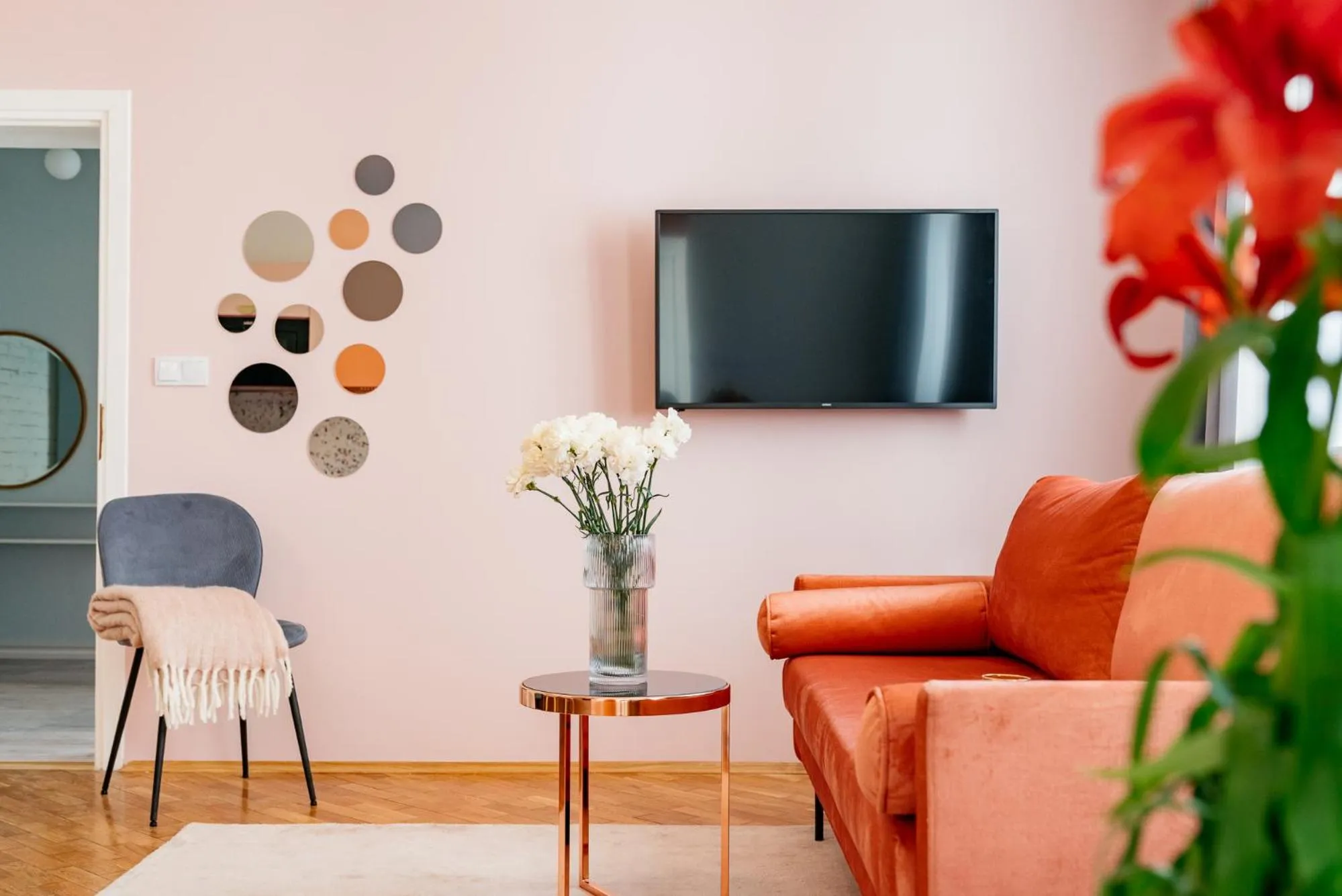 TV and multimedia in Crystal House II - LoftAffair Collection