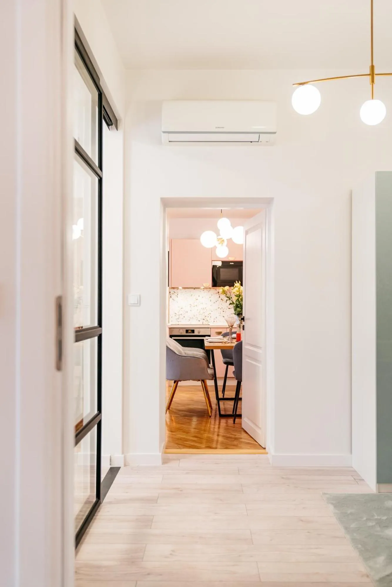 Living room in Crystal House II - LoftAffair Collection