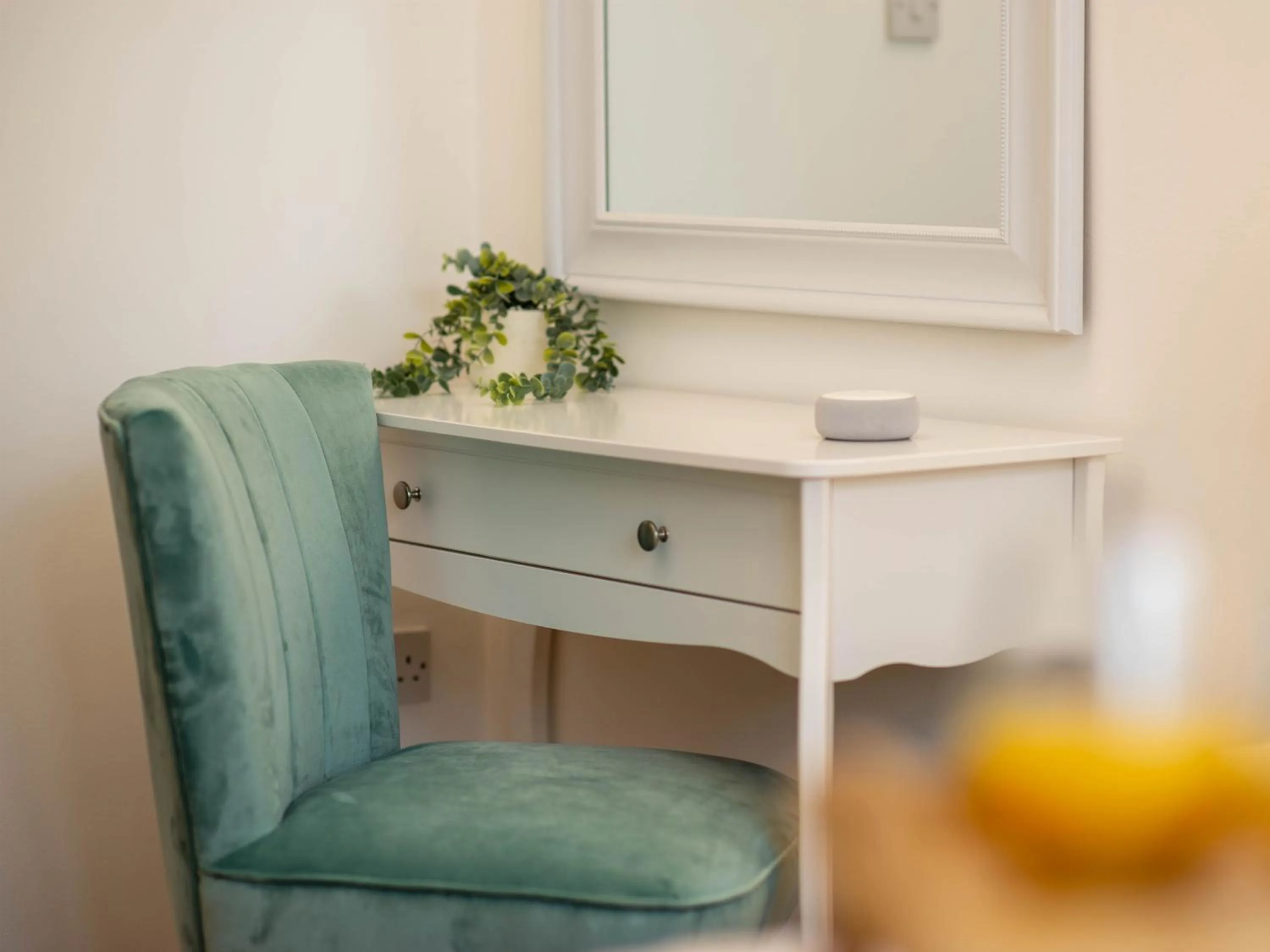 Bedroom in Vibrant City Centre - KING Bed, Entire Apartment