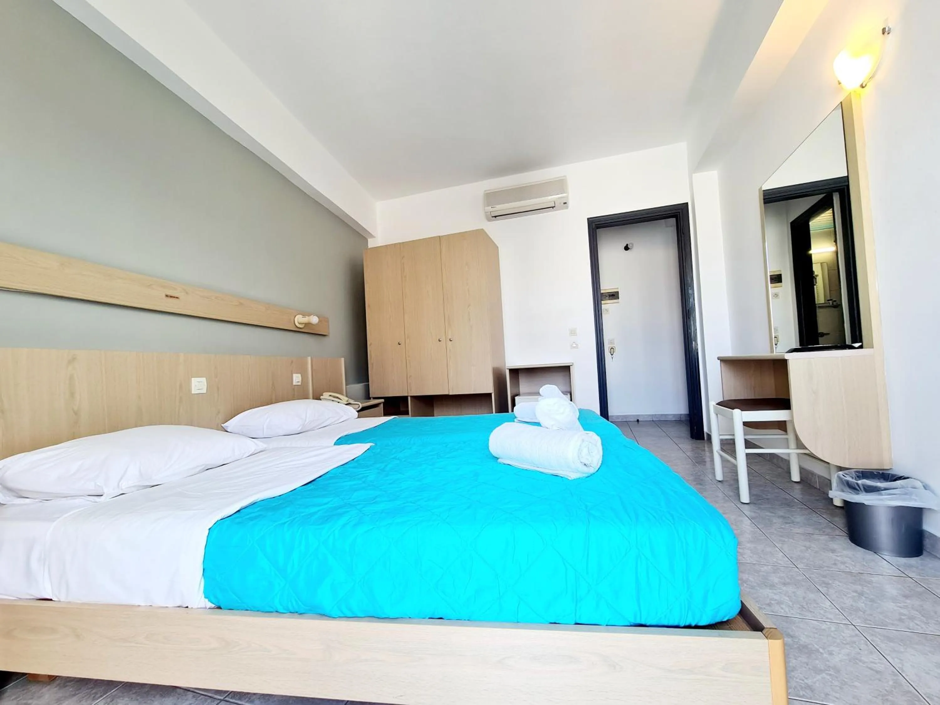 Bed in G92 City Hotel