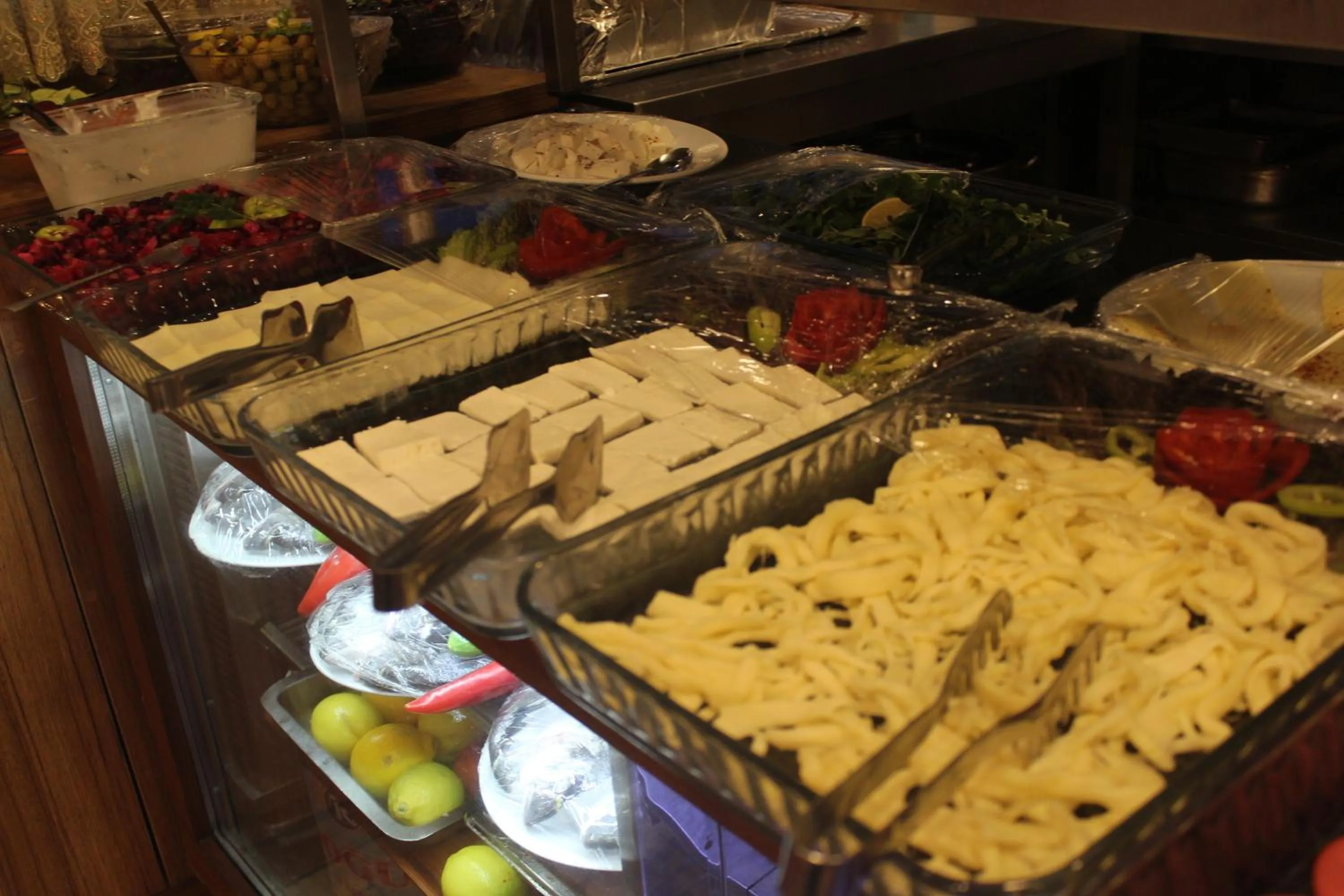 Food and drinks in GROSS HOTEL