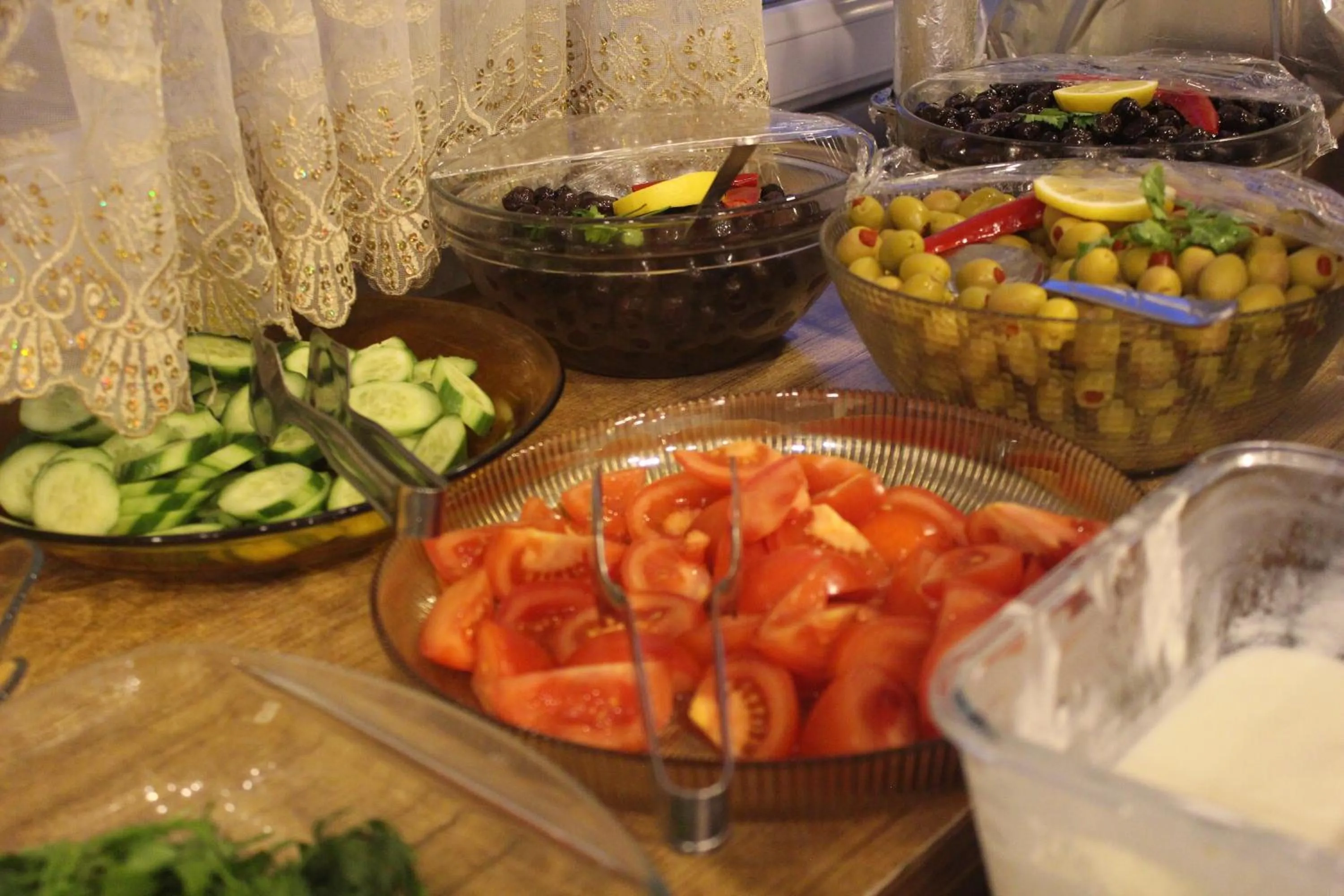 Food and drinks in GROSS HOTEL