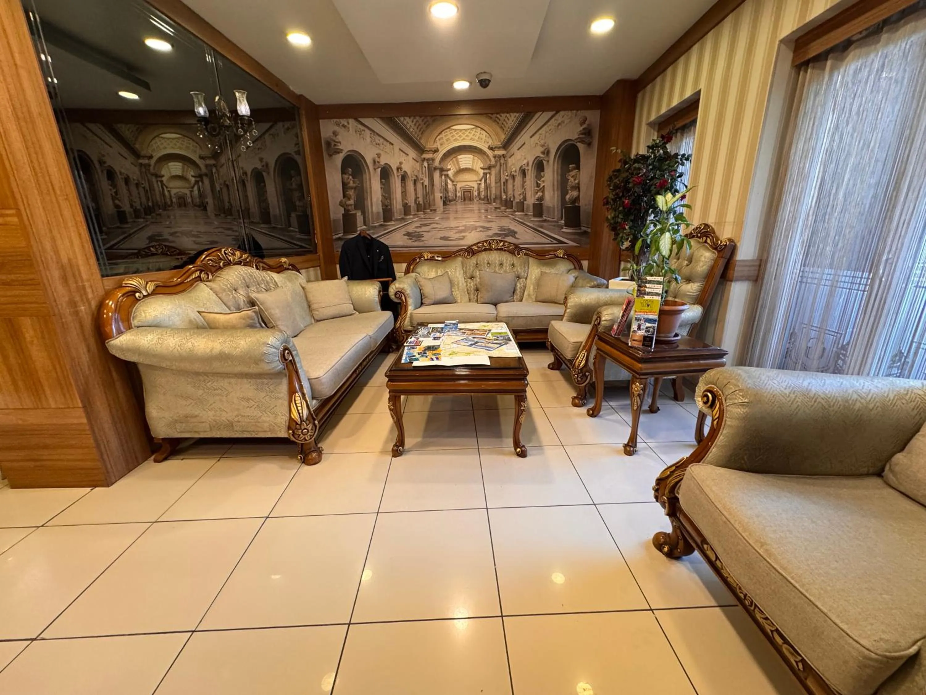 Living room in GROSS HOTEL