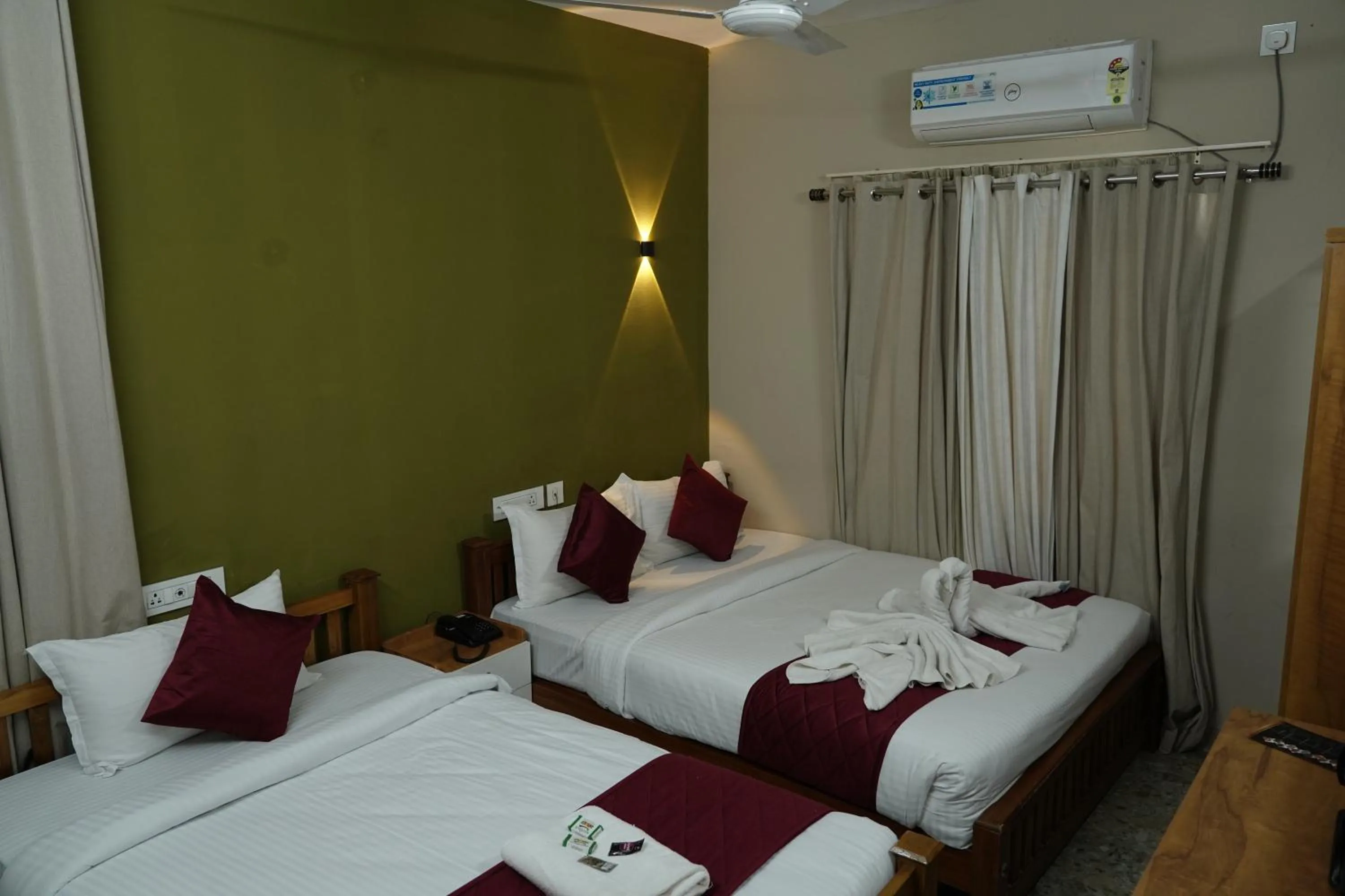 Bed in Dreams Paradise Airport Residency