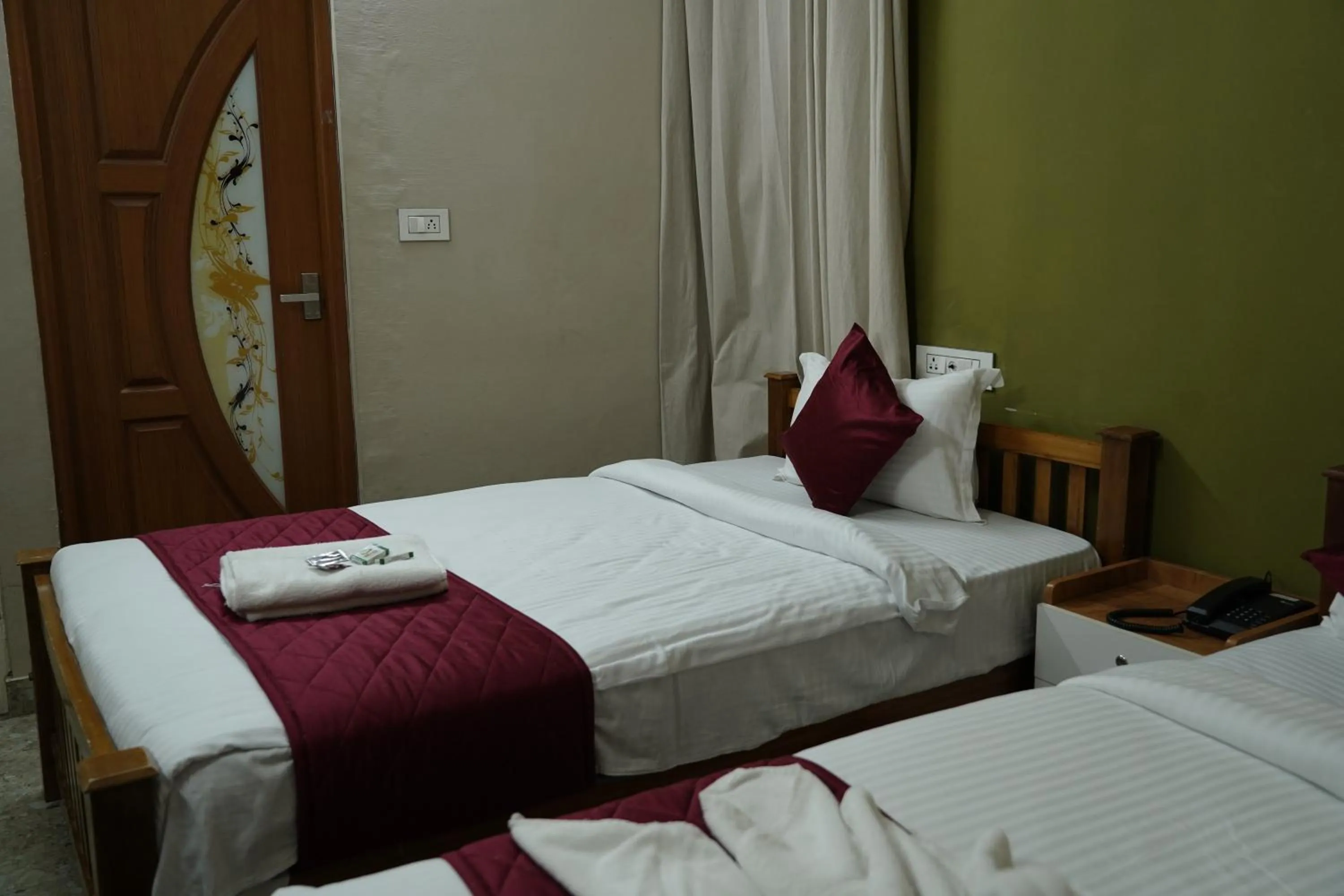 Bed in Dreams Paradise Airport Residency