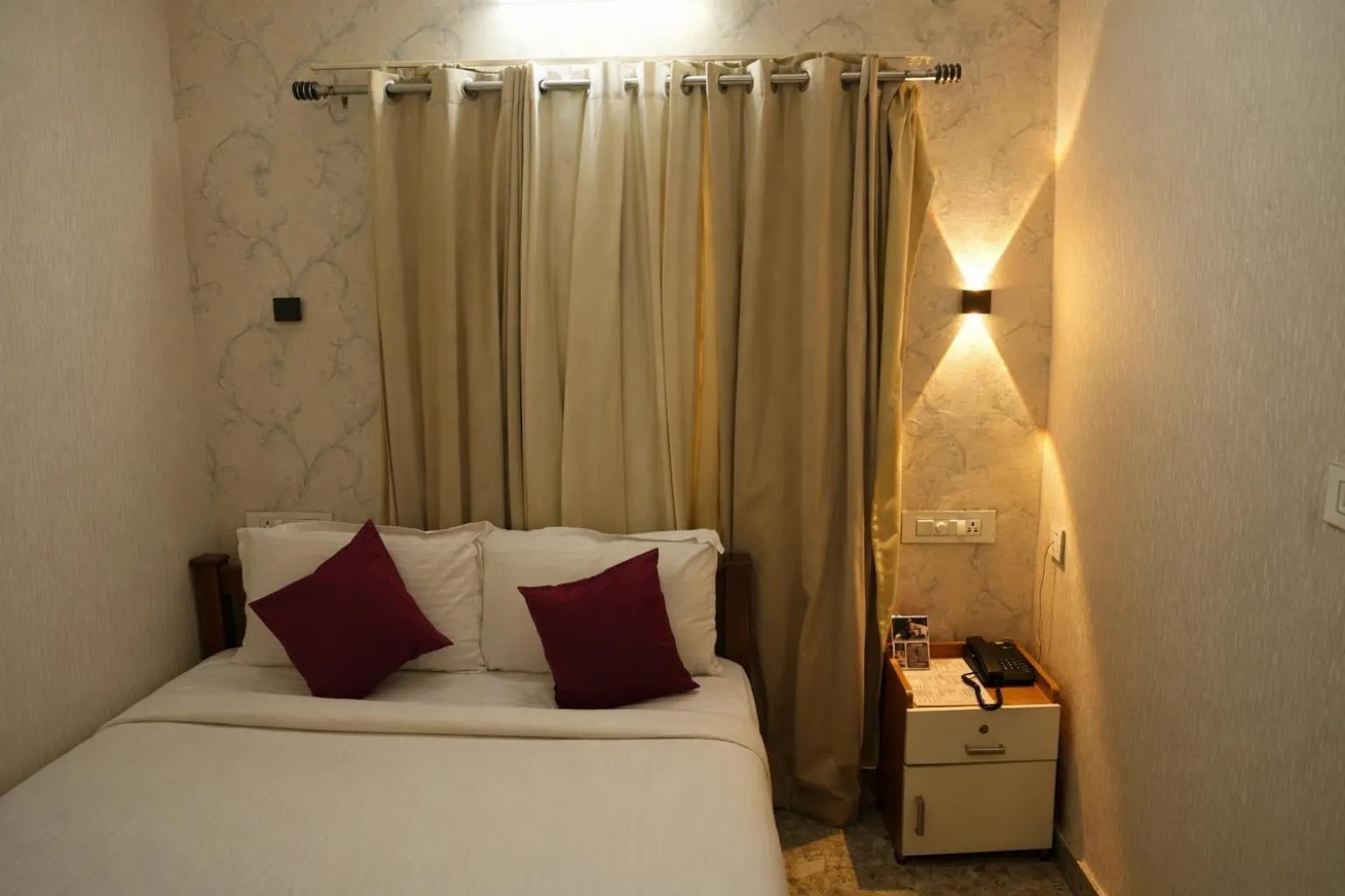 Bed in Dreams Paradise Airport Residency