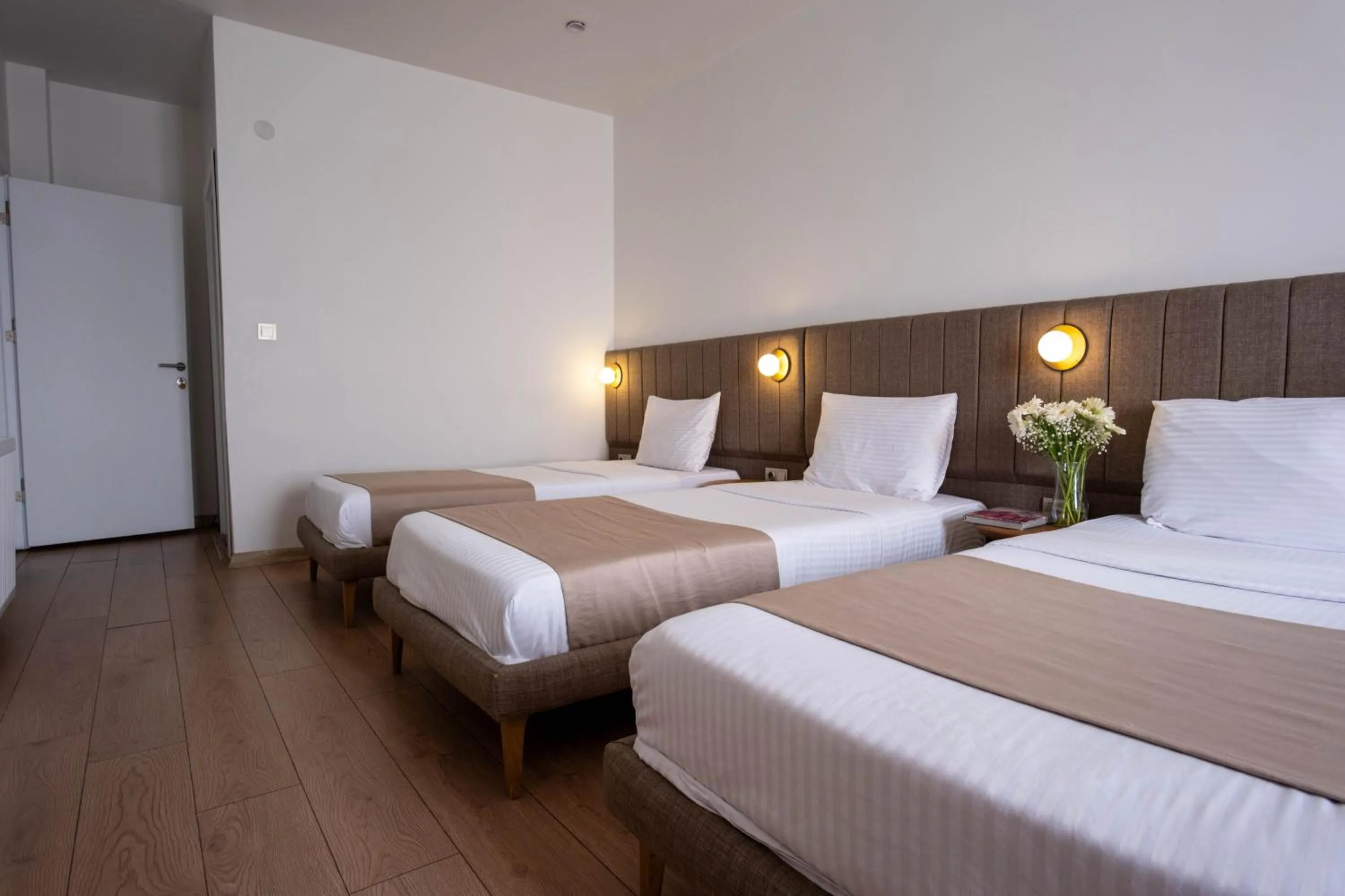 Bed in Meshk Airport Hotel