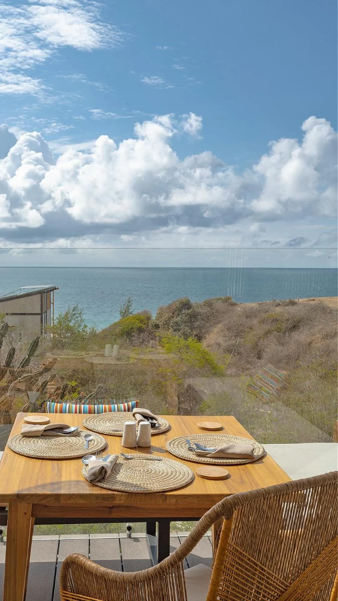 Restaurant/places to eat in Eolia Sustainable Design Hotel