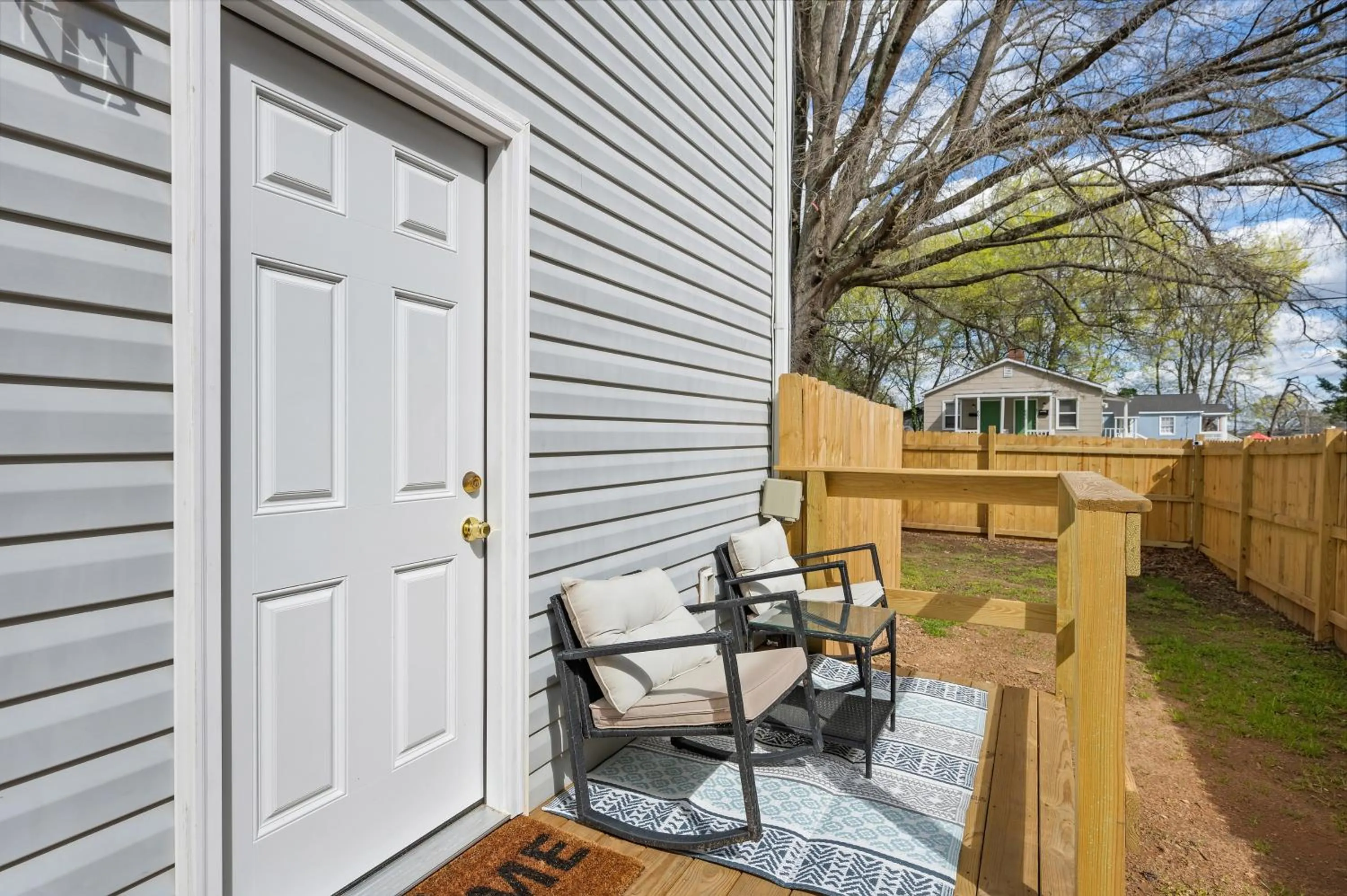 Patio in DTPrivacy*KidsFriendly*PetFriendly*300M*Walkable