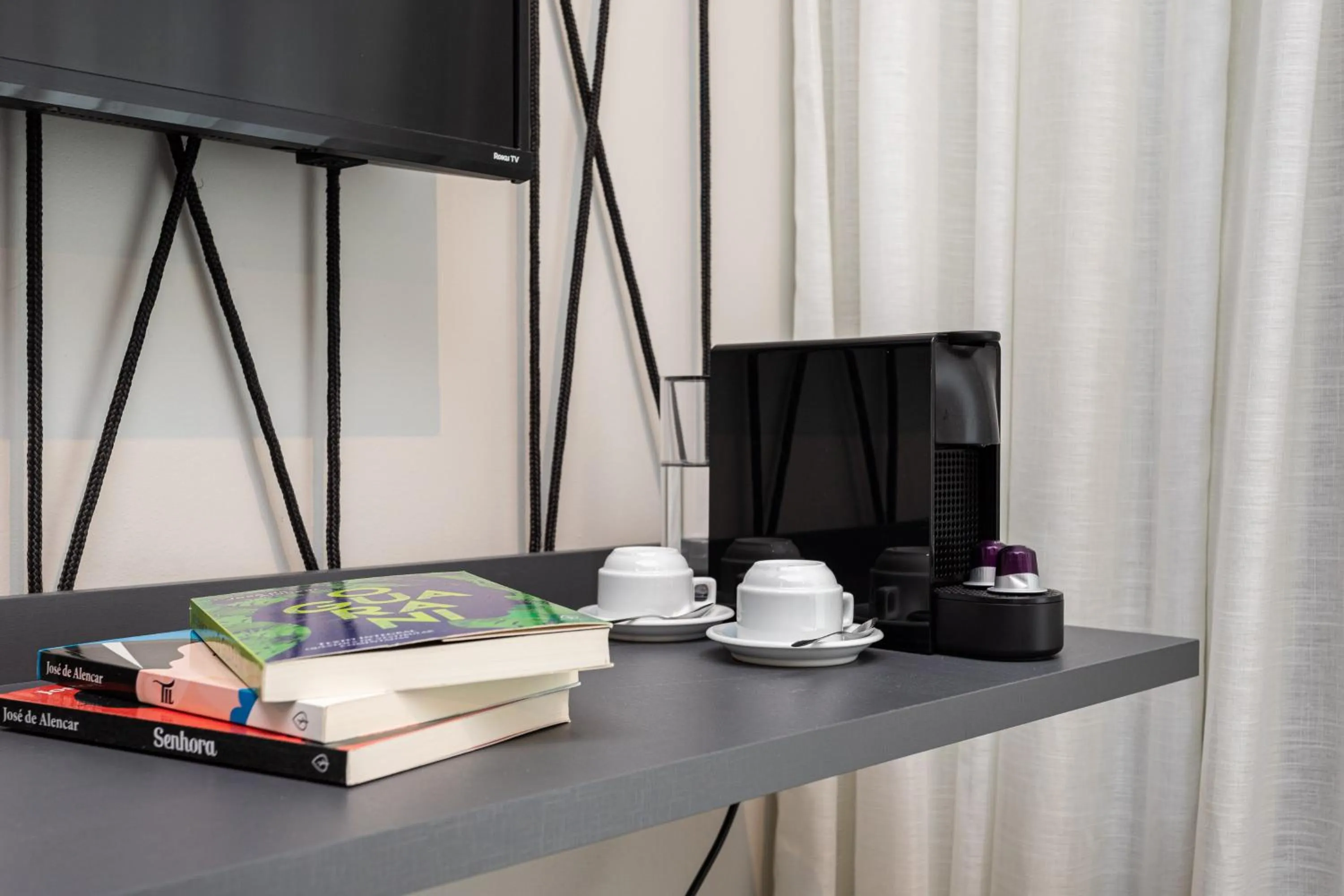 Coffee/tea facilities in House of Charlie Vila Mariana