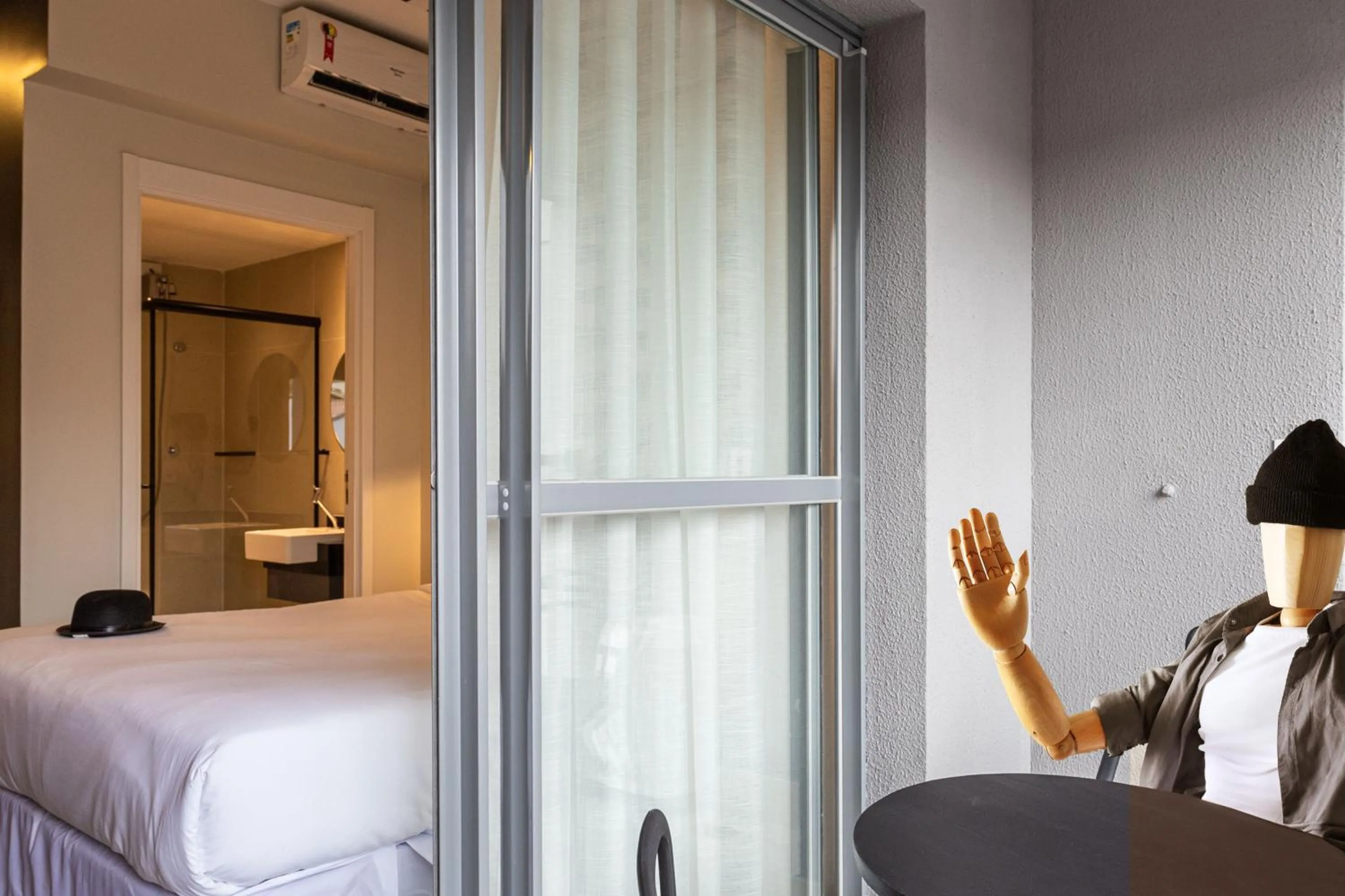 Balcony/Terrace, Bed in House of Charlie Vila Mariana