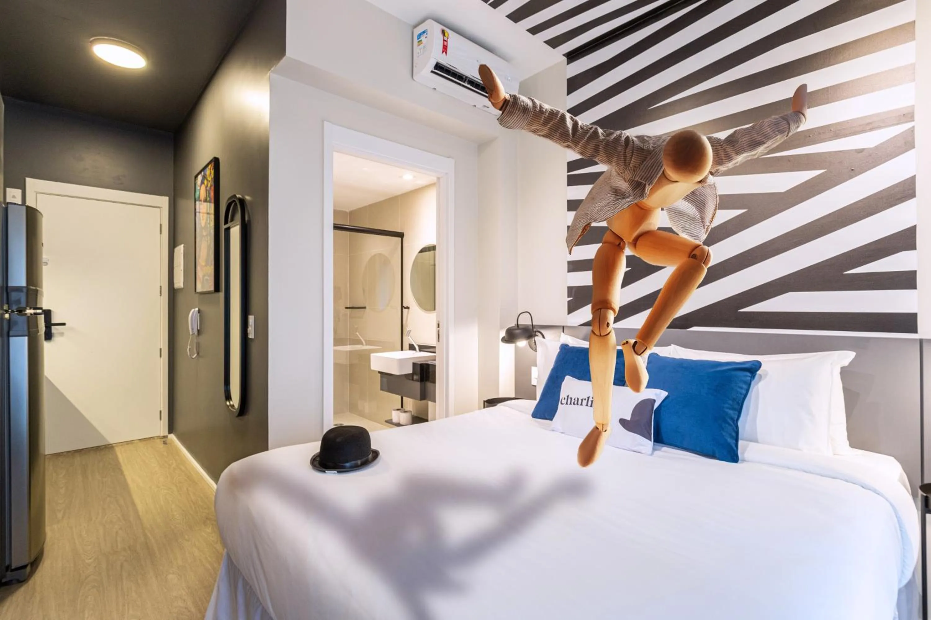 Bed in House of Charlie Vila Mariana