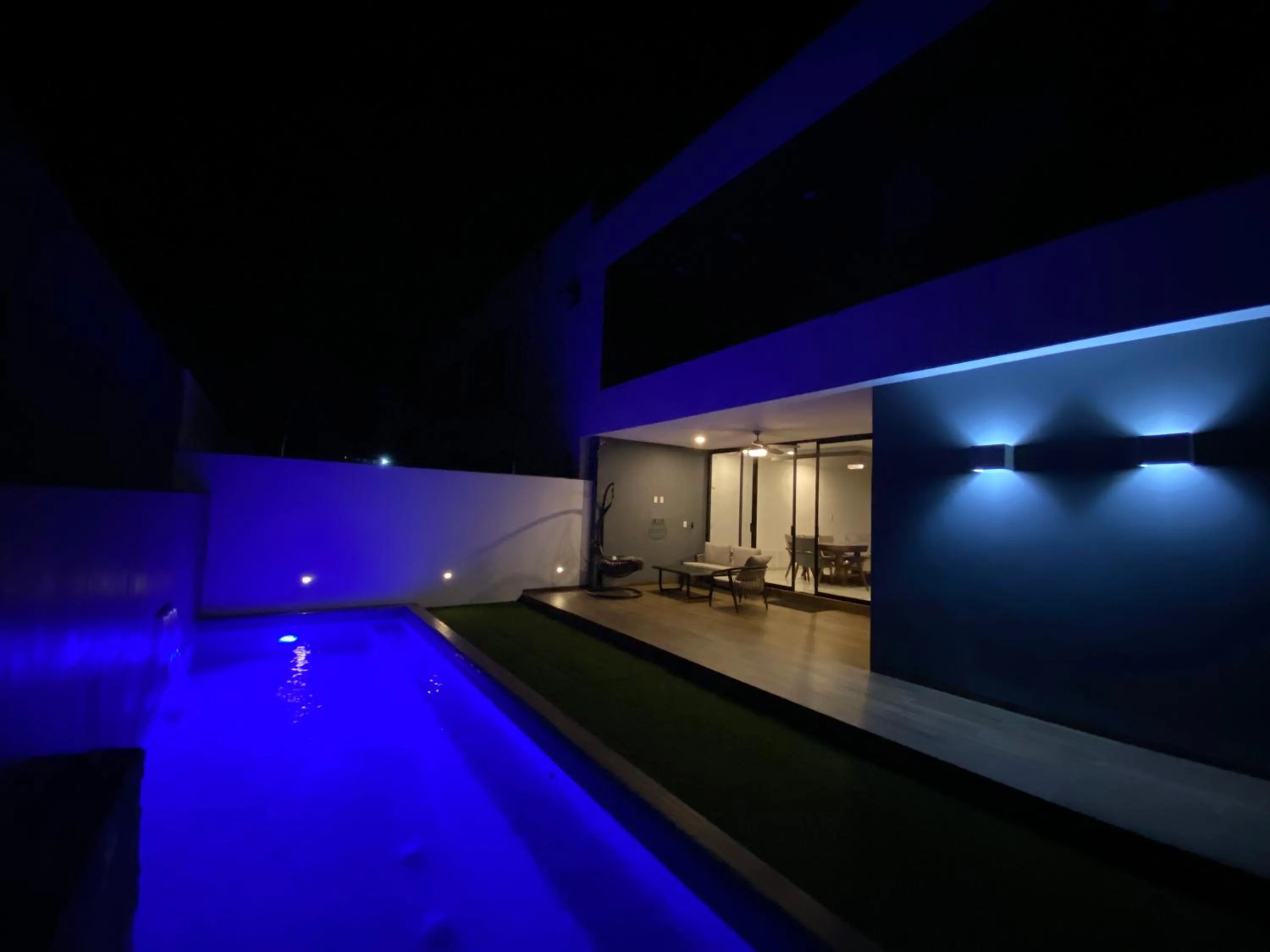 Night in Tamaran casa de playa Pescadores 16