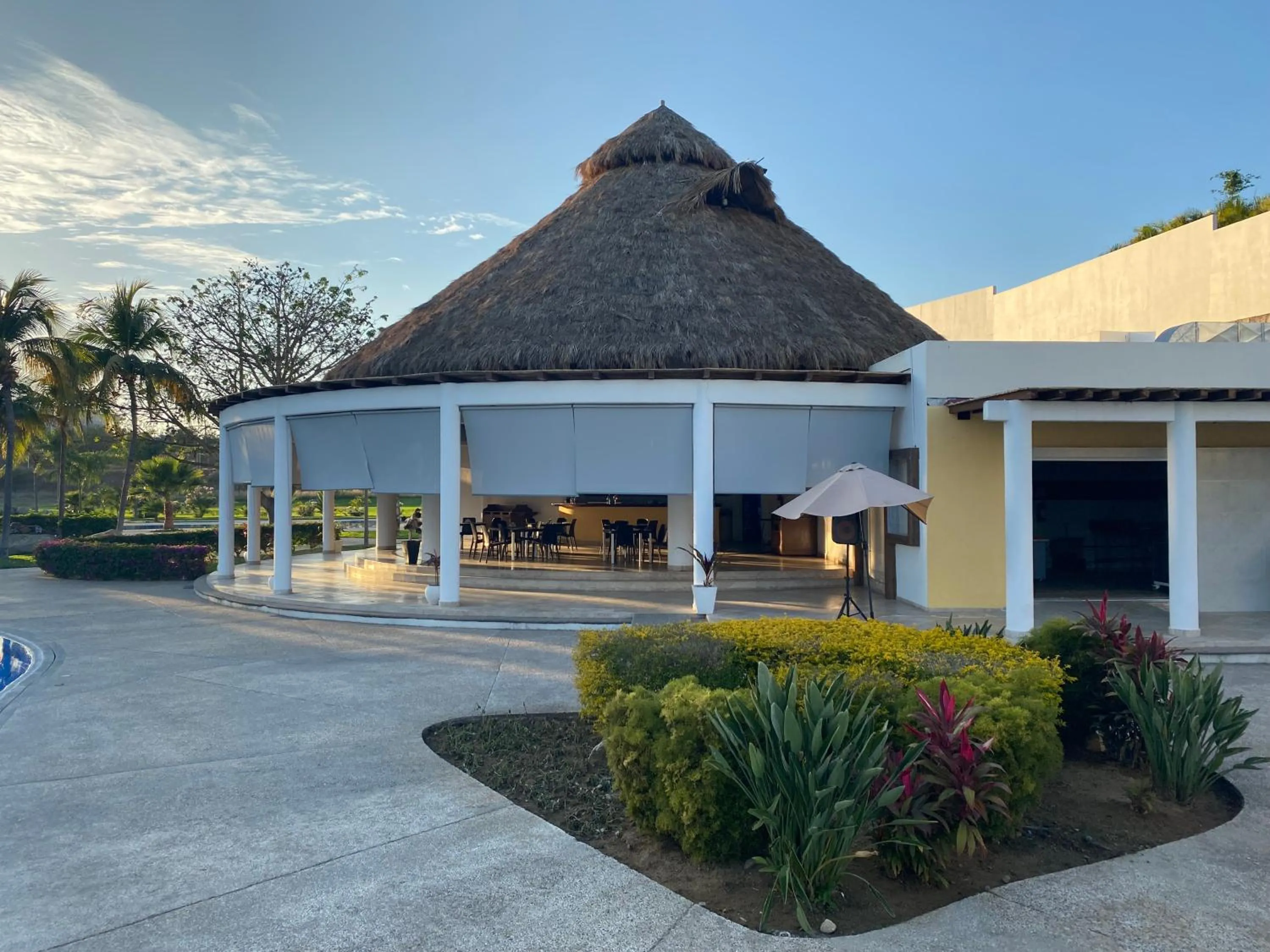 Restaurant/places to eat in Tamaran casa de playa Pescadores 16